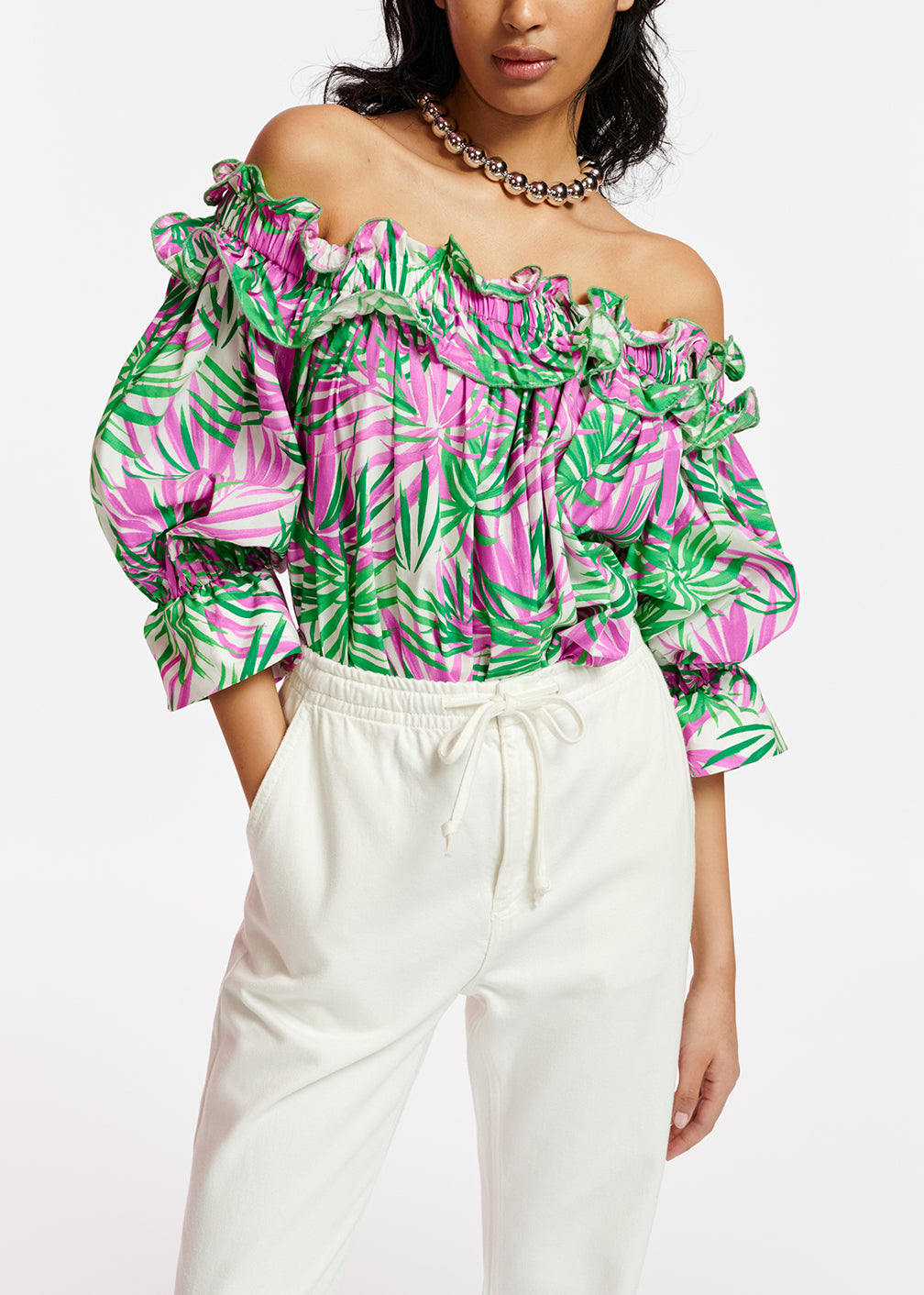 Top met blote schouders en witte, paarse en groene palmprint RE—SSENTIEL | Essentiel second hand