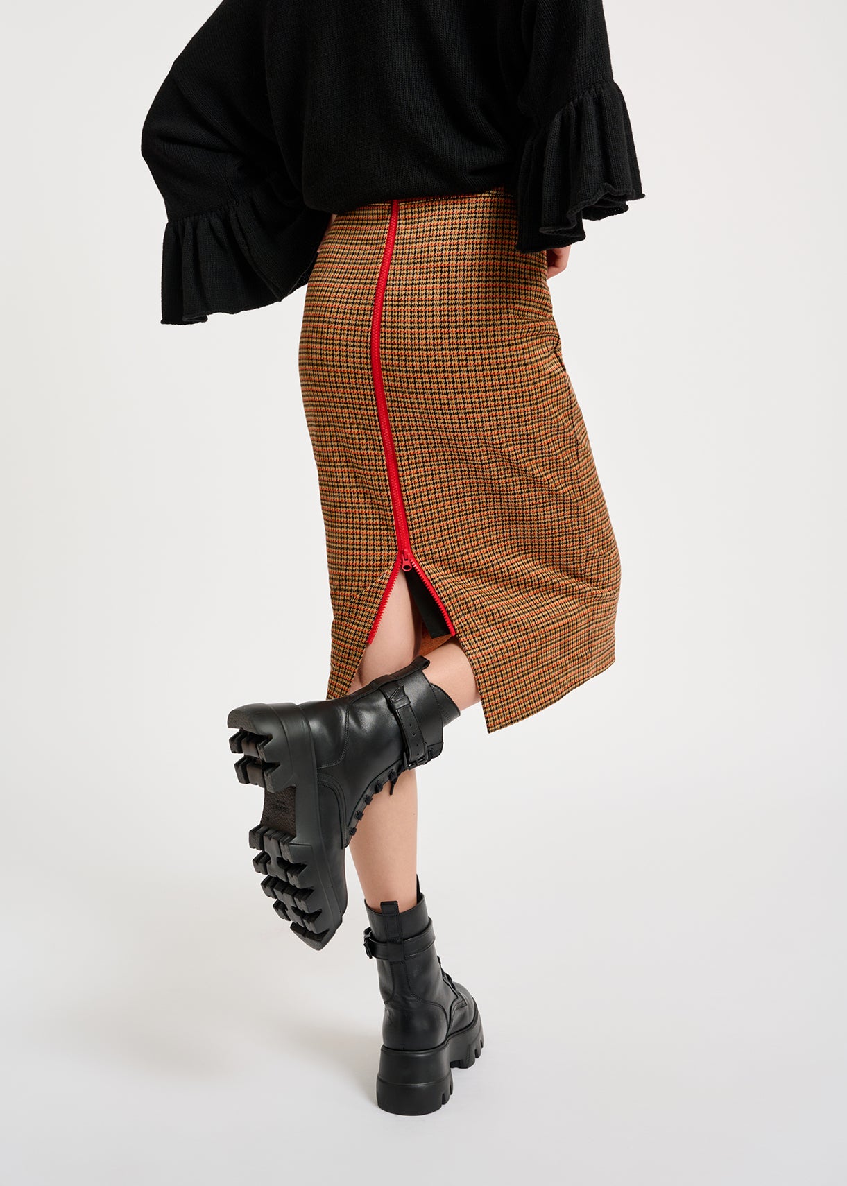 Kokerrok met gebroken wit en oranje pied-de-poule RE—SSENTIEL | Essentiel second hand