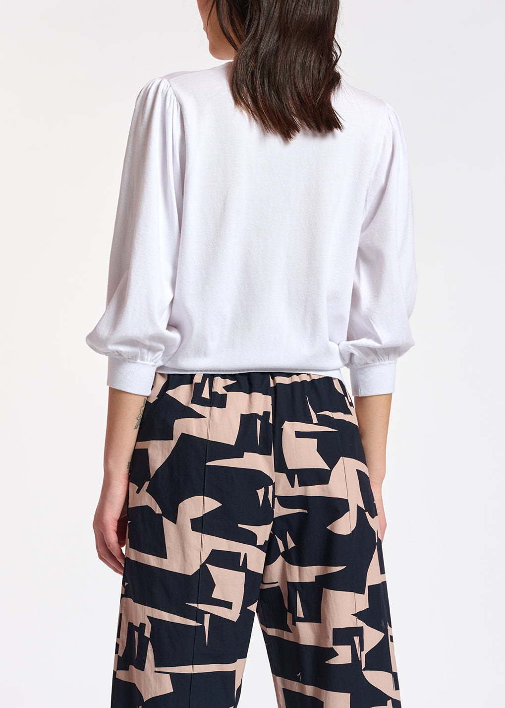 Beige cotton pants with dark blue graphic print RE—SSENTIEL | Essentiel second hand