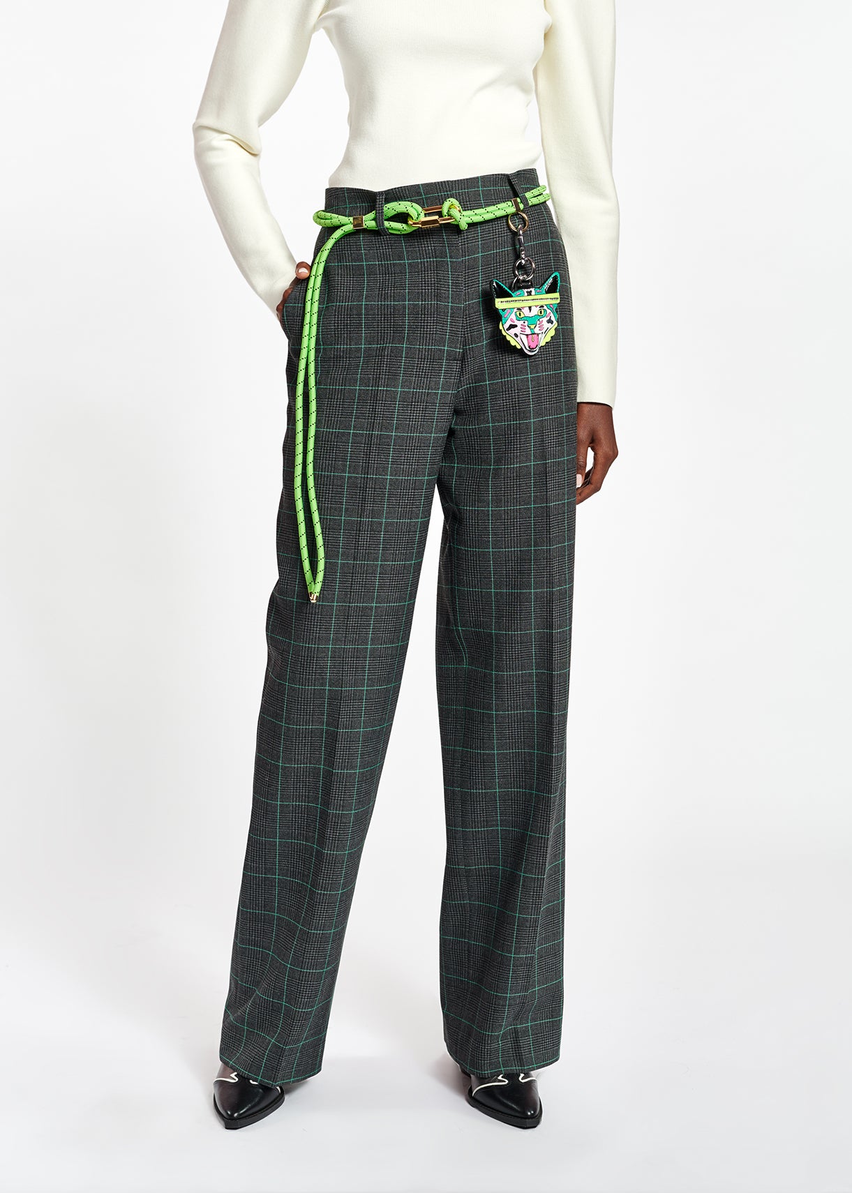 Pantalon classique à carreaux gris et verts RE—SSENTIEL | Essentiel second hand