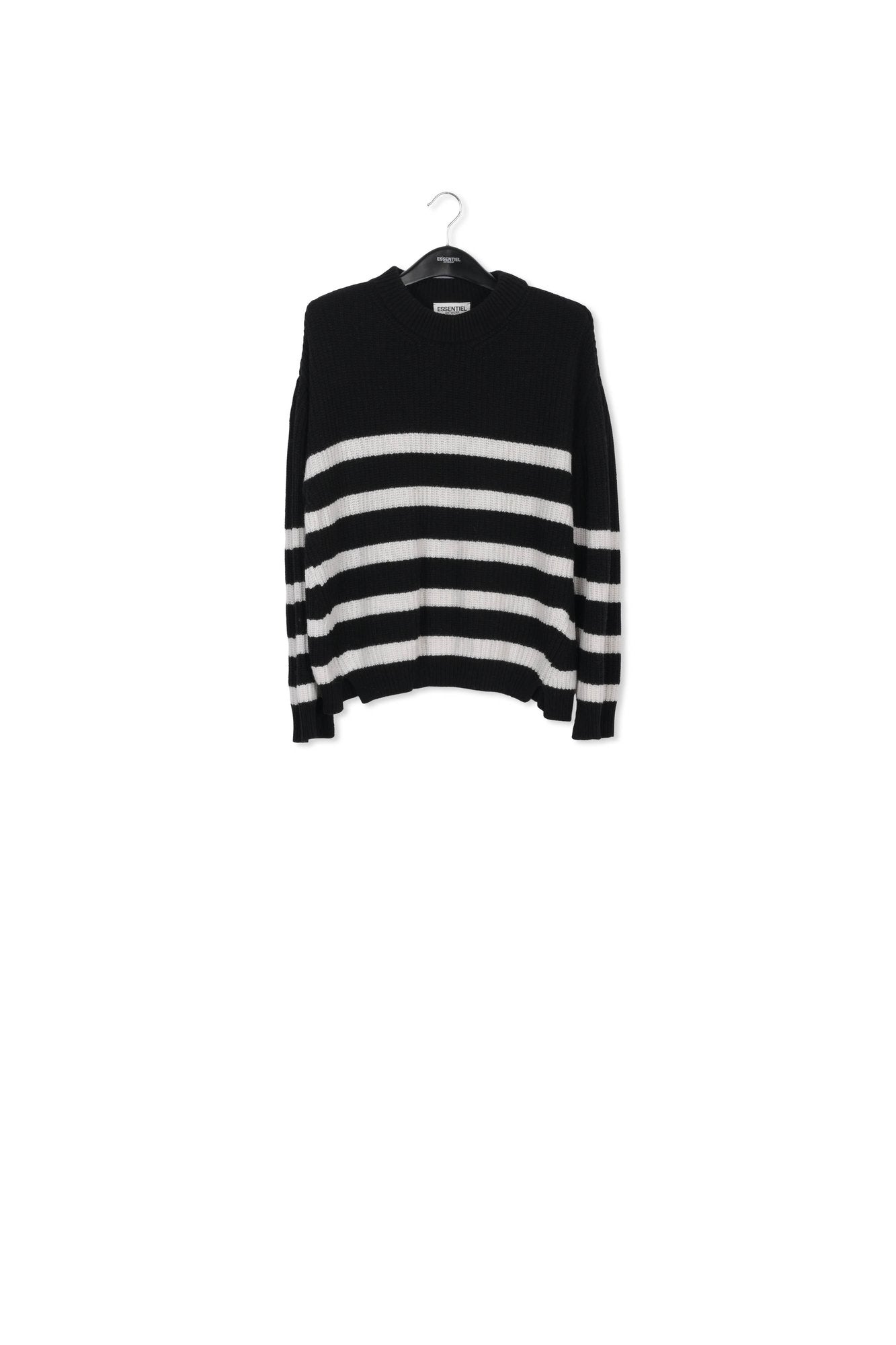 Pull oversize en tricot à rayures noir et blanc RE—SSENTIEL | Essentiel second hand