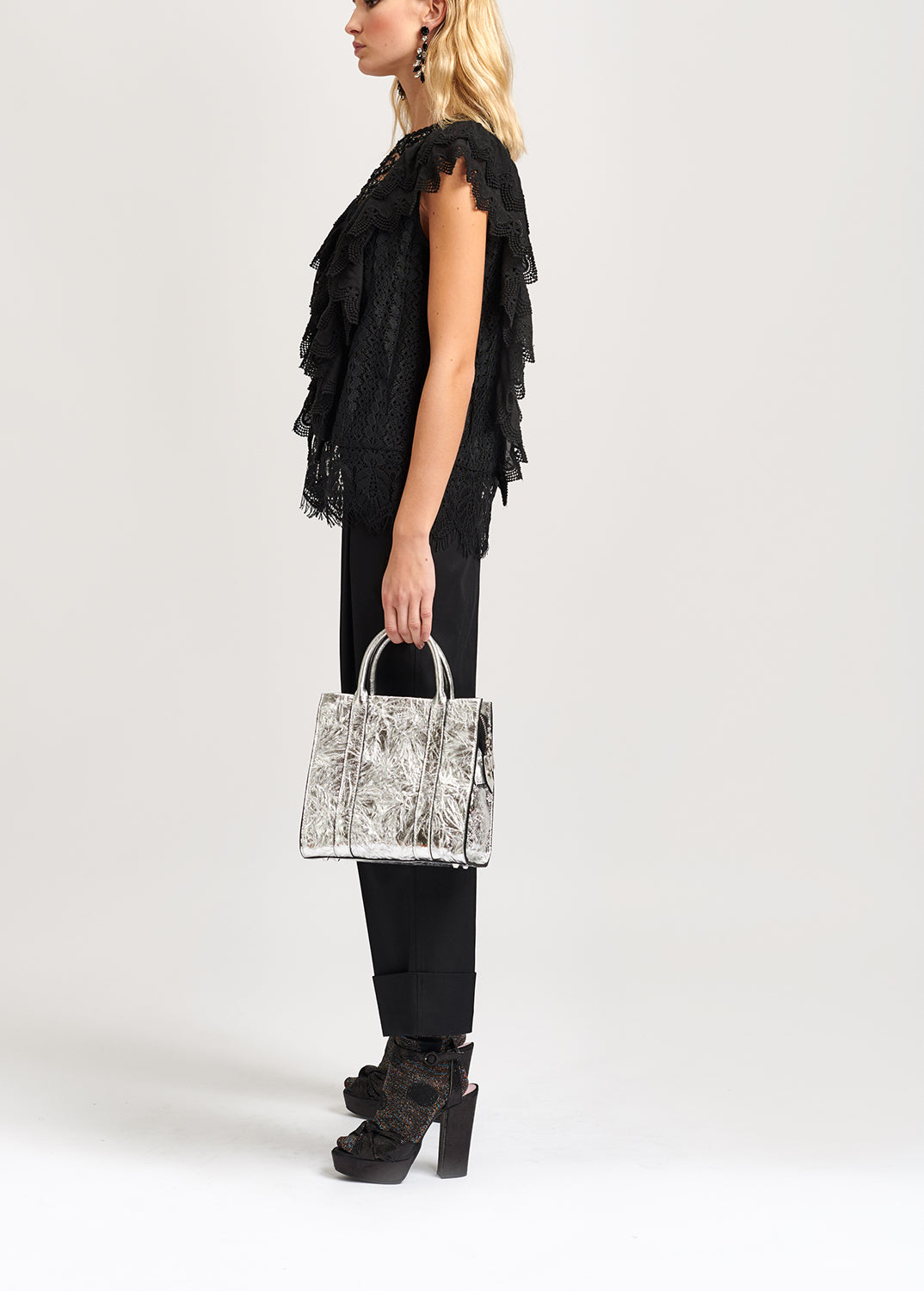 Top noir avec ruches et paillettes RE—SSENTIEL | Essentiel second hand