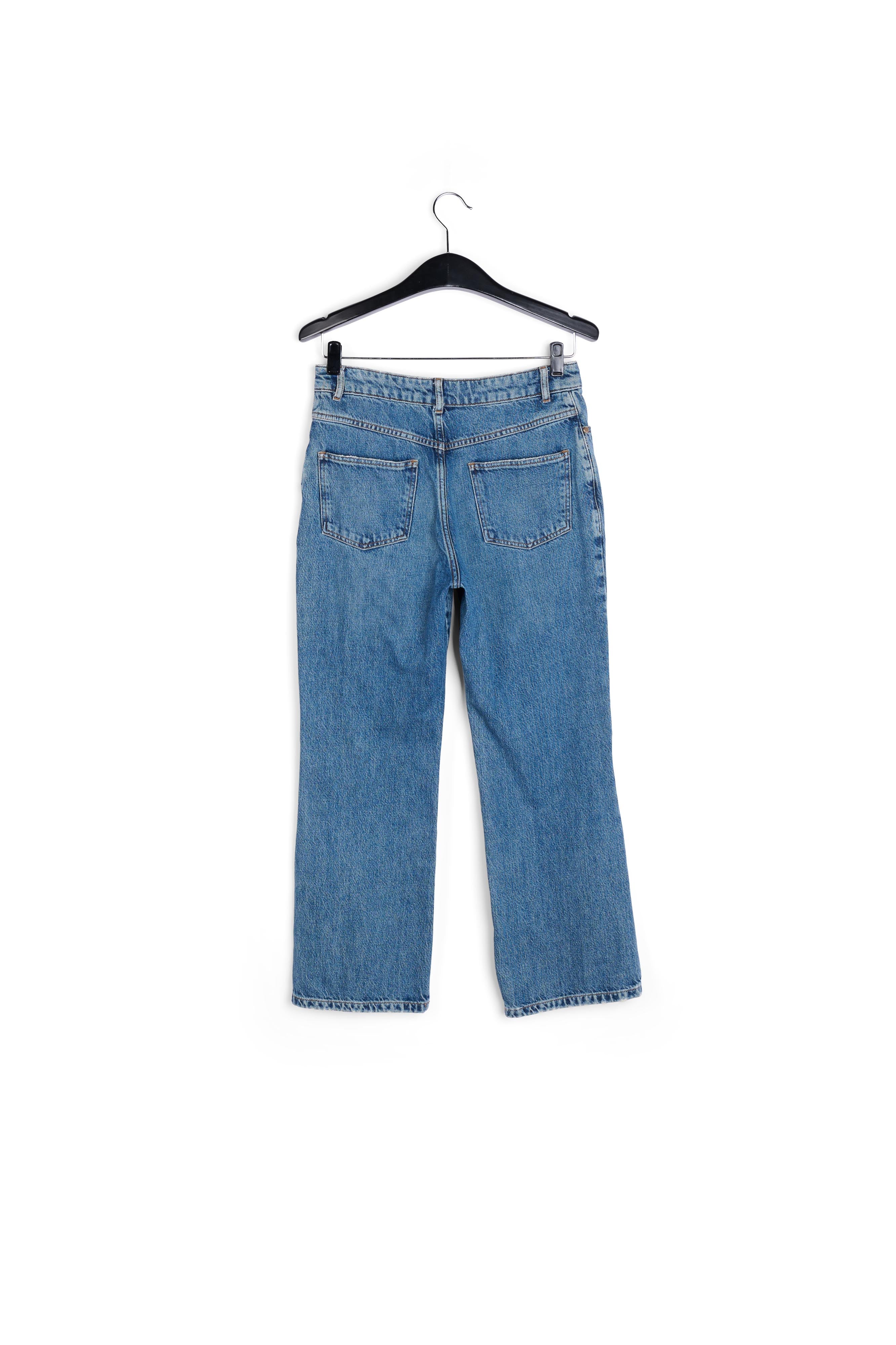 Jean bleu aux jambes évasées RE—SSENTIEL | Essentiel second hand