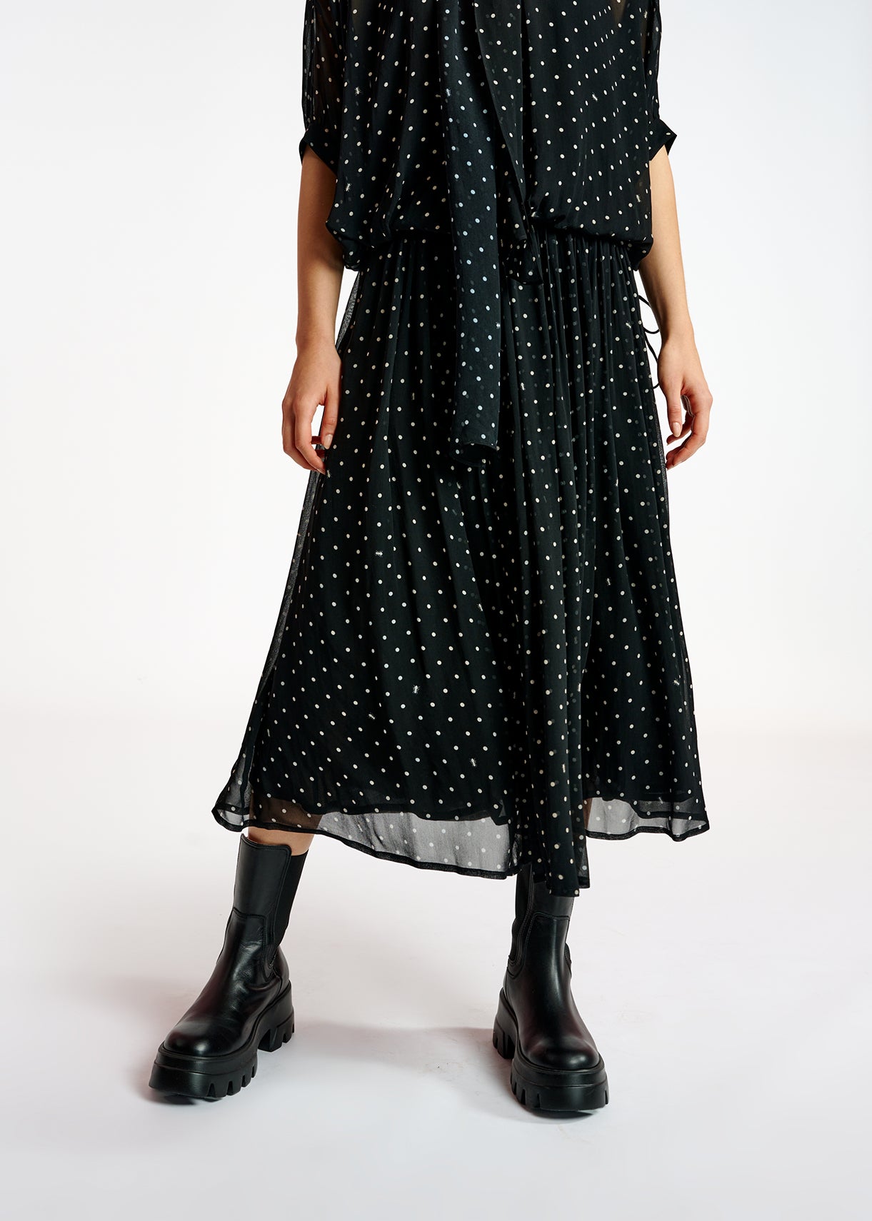 Black and off-white dotted maxi skirt RE—SSENTIEL | Essentiel second hand
