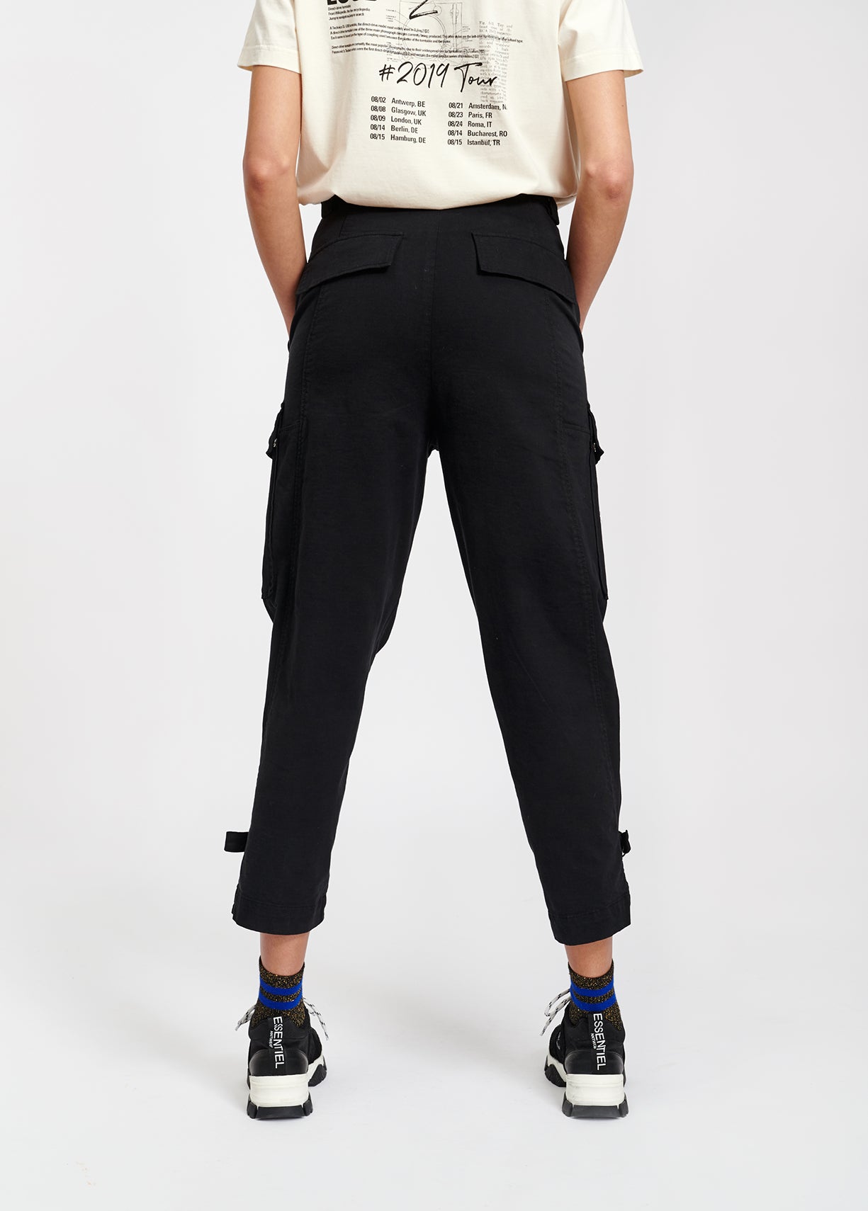 Black cargo trousers RE—SSENTIEL | Essentiel second hand
