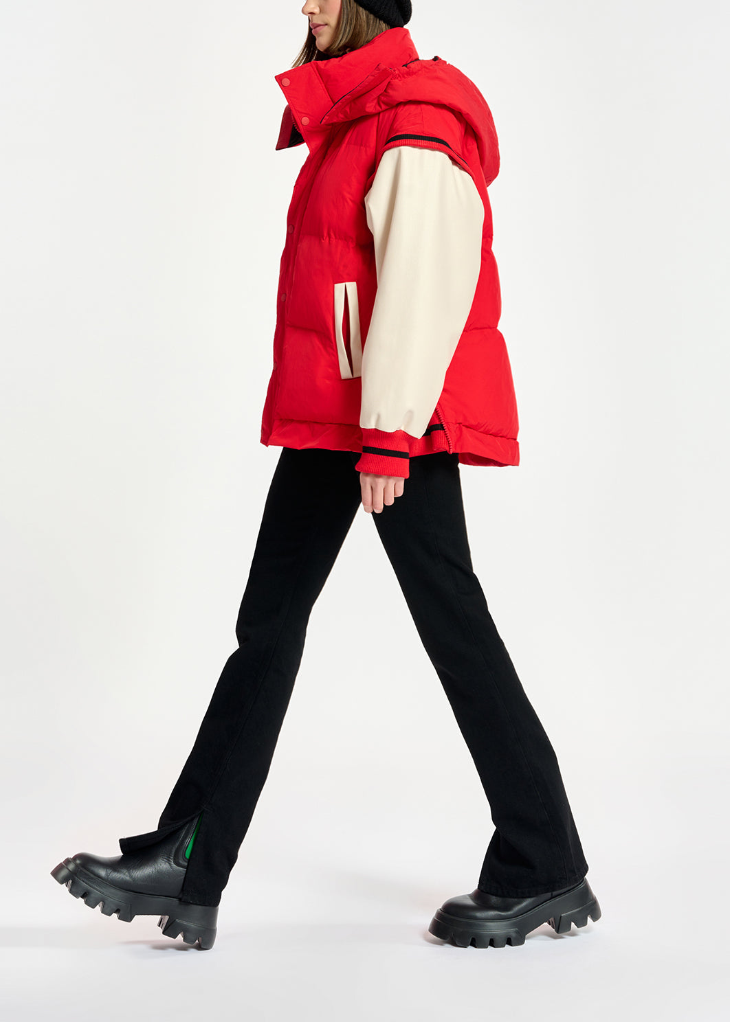 Doudoune rouge à capuche et manches en faux cuir RE—SSENTIEL | Essentiel second hand