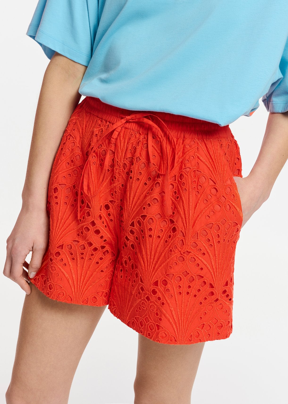 Red broderie anglaise cotton shorts RE—SSENTIEL | Essentiel second hand