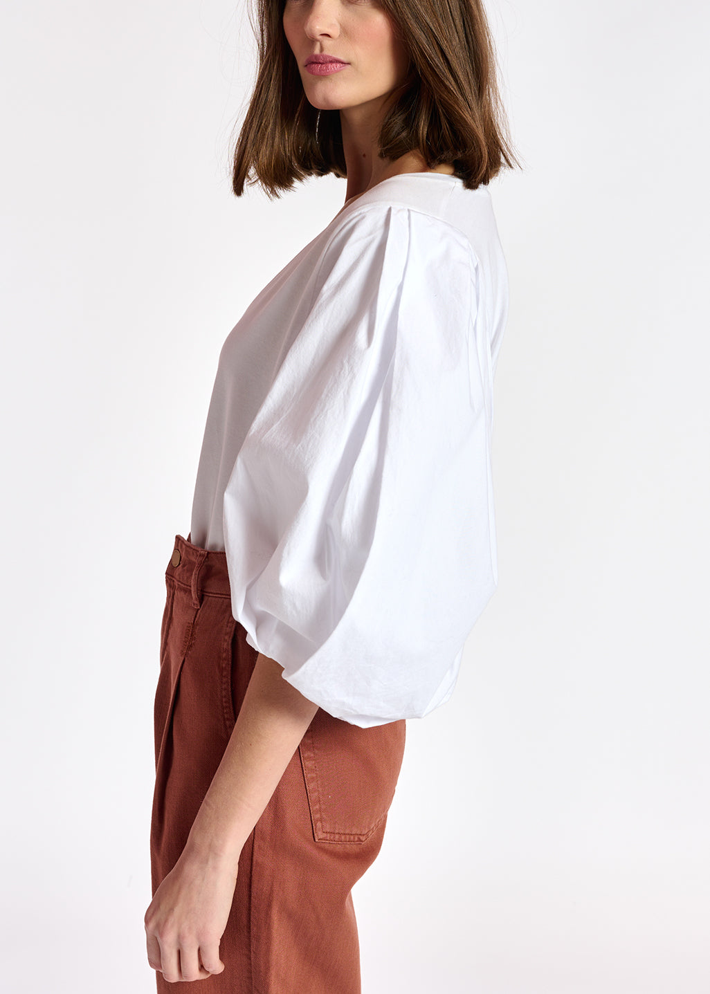 White jersey v-neck t-shirt with cotton-poplin sleeves RE—SSENTIEL | Essentiel second hand