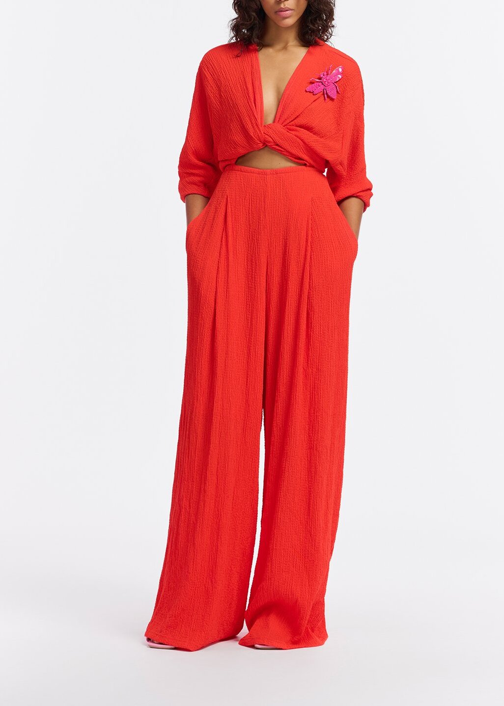 Red seersucker jumpsuit with tied front RE—SSENTIEL | Essentiel second hand