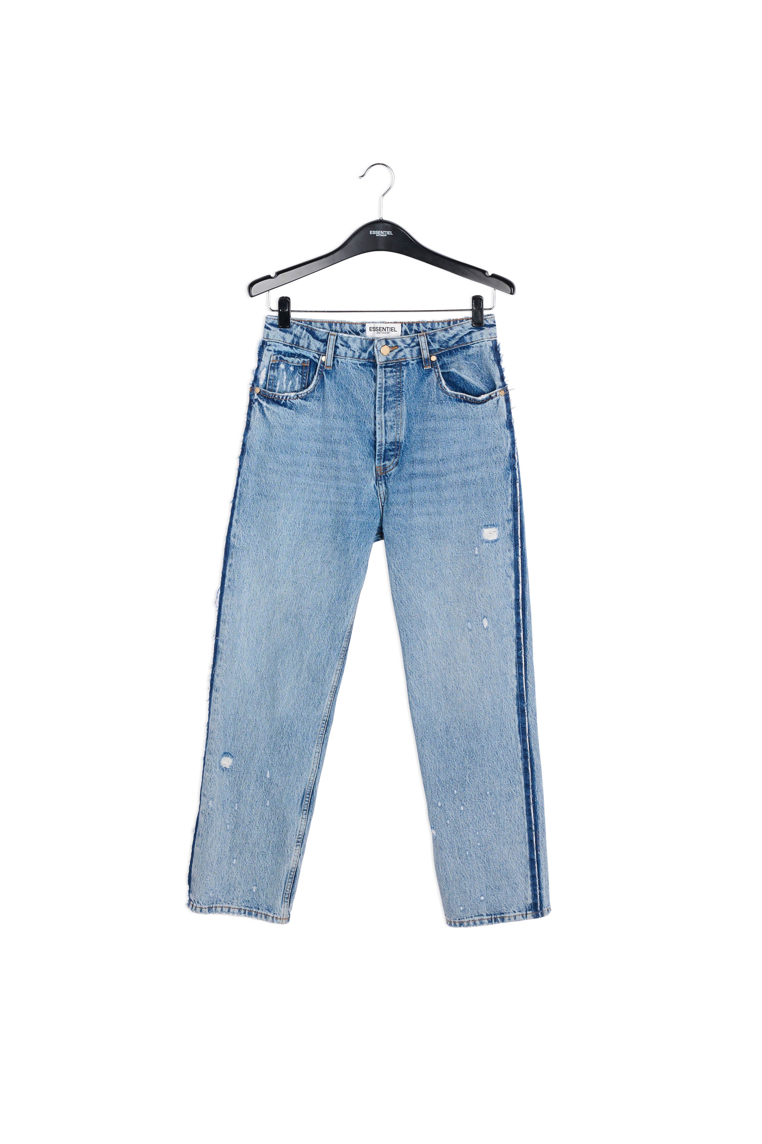 Jean bleu aux jambes droites RE—SSENTIEL | Essentiel second hand