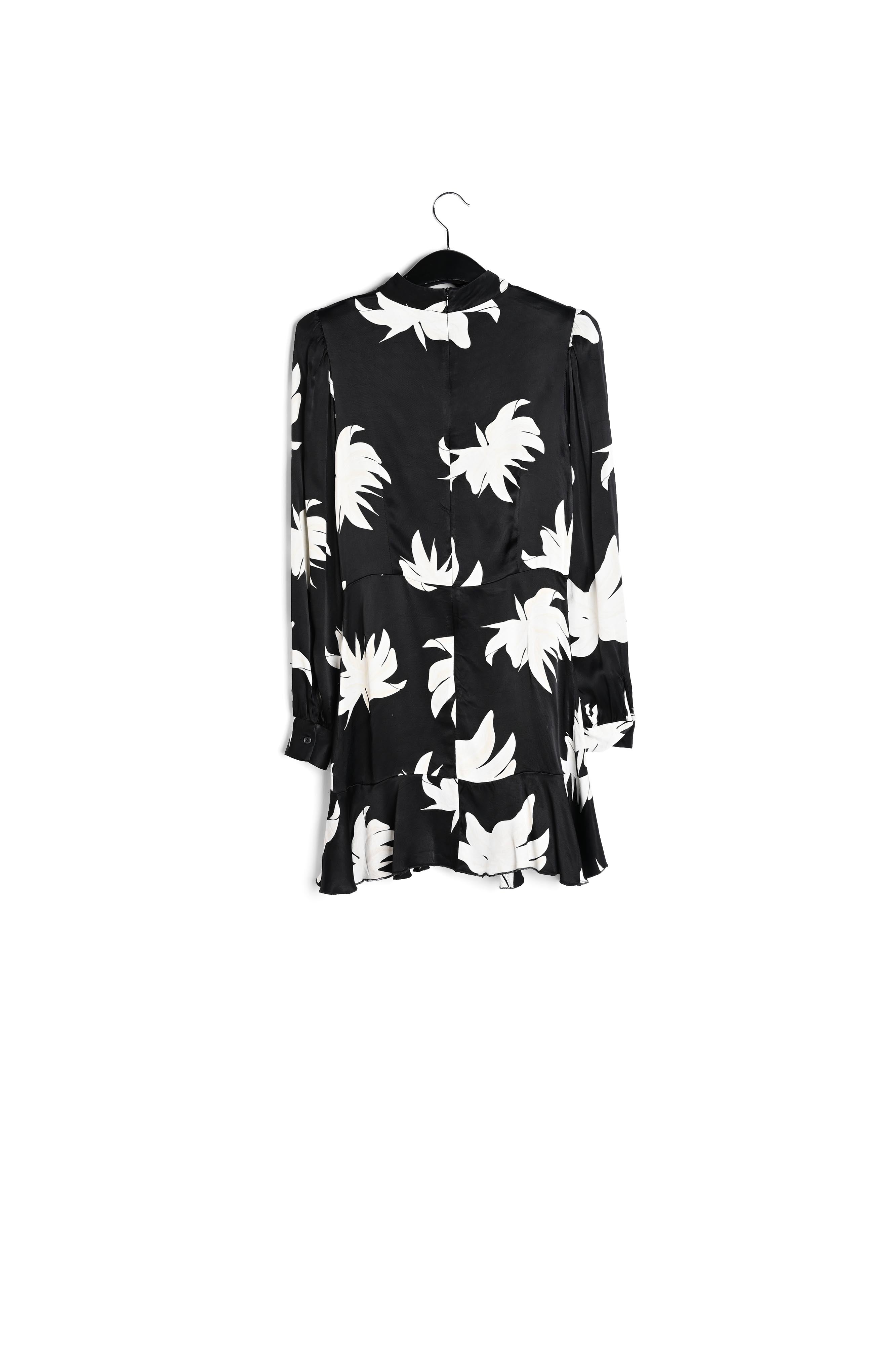 Midi-jurk met zwarte en gebroken witte bloemenprint RE—SSENTIEL | Essentiel second hand