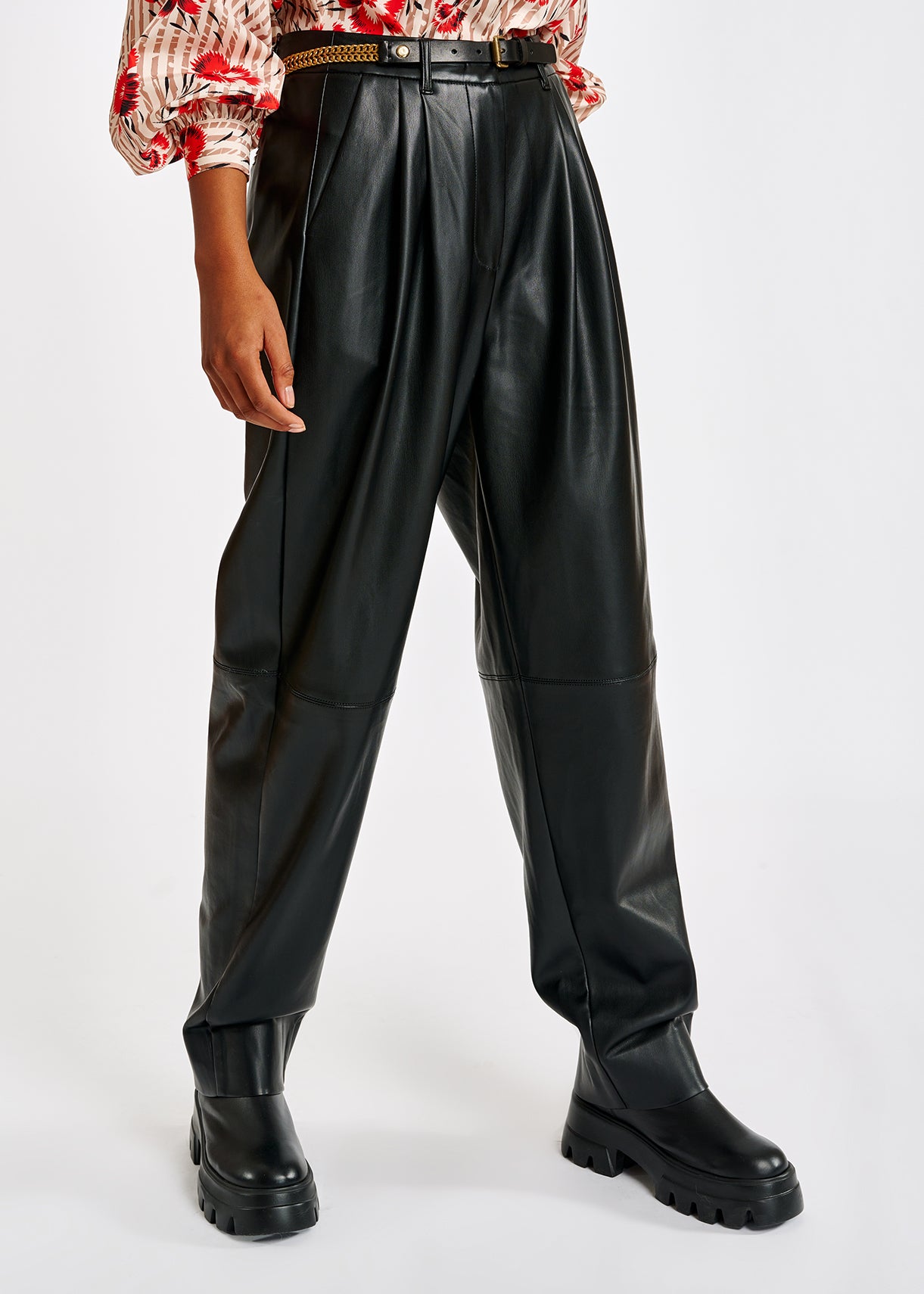 Black faux leather baggy-fit pants RE—SSENTIEL | Essentiel second hand