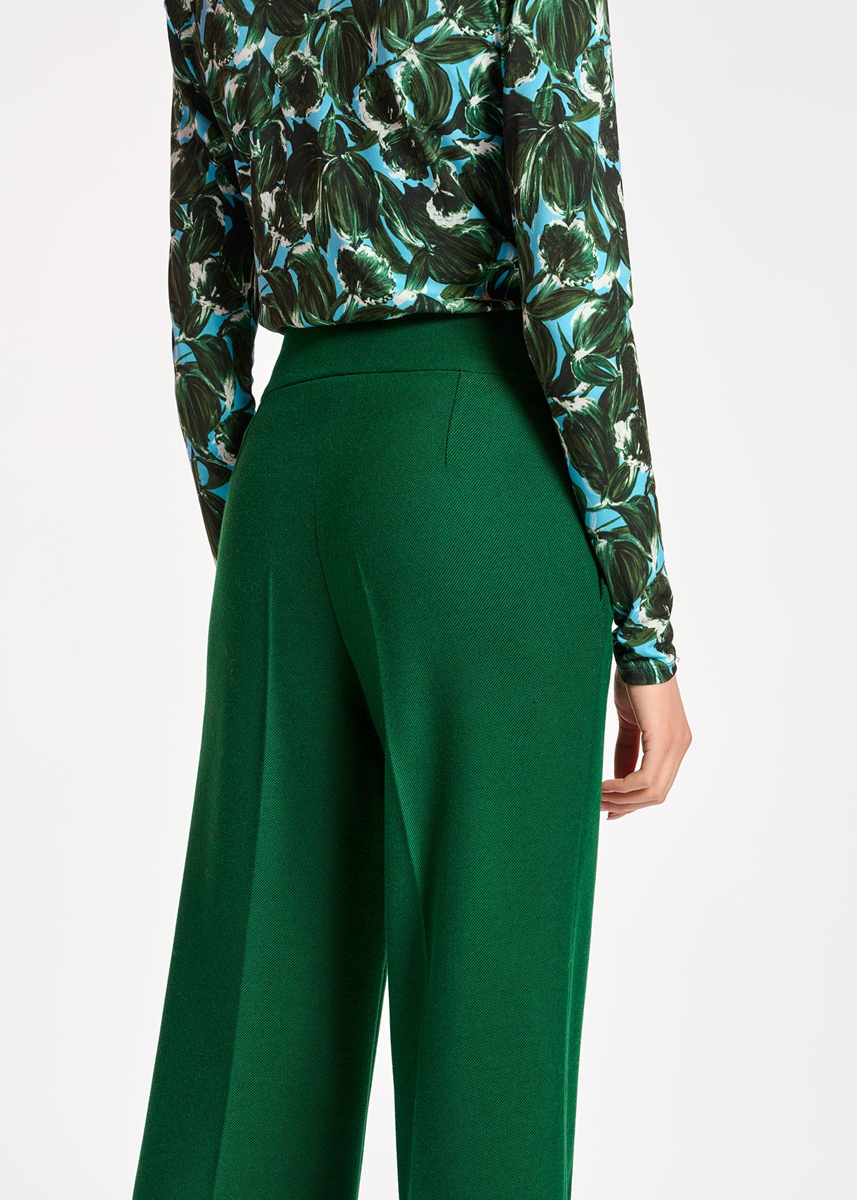Dark green straight-leg pants RE—SSENTIEL | Essentiel second hand
