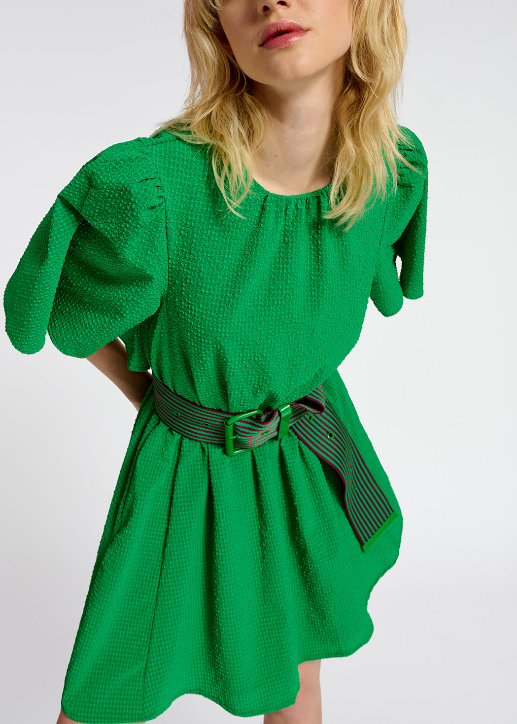 Mini-robe verte à manches cape RE—SSENTIEL | Essentiel second hand