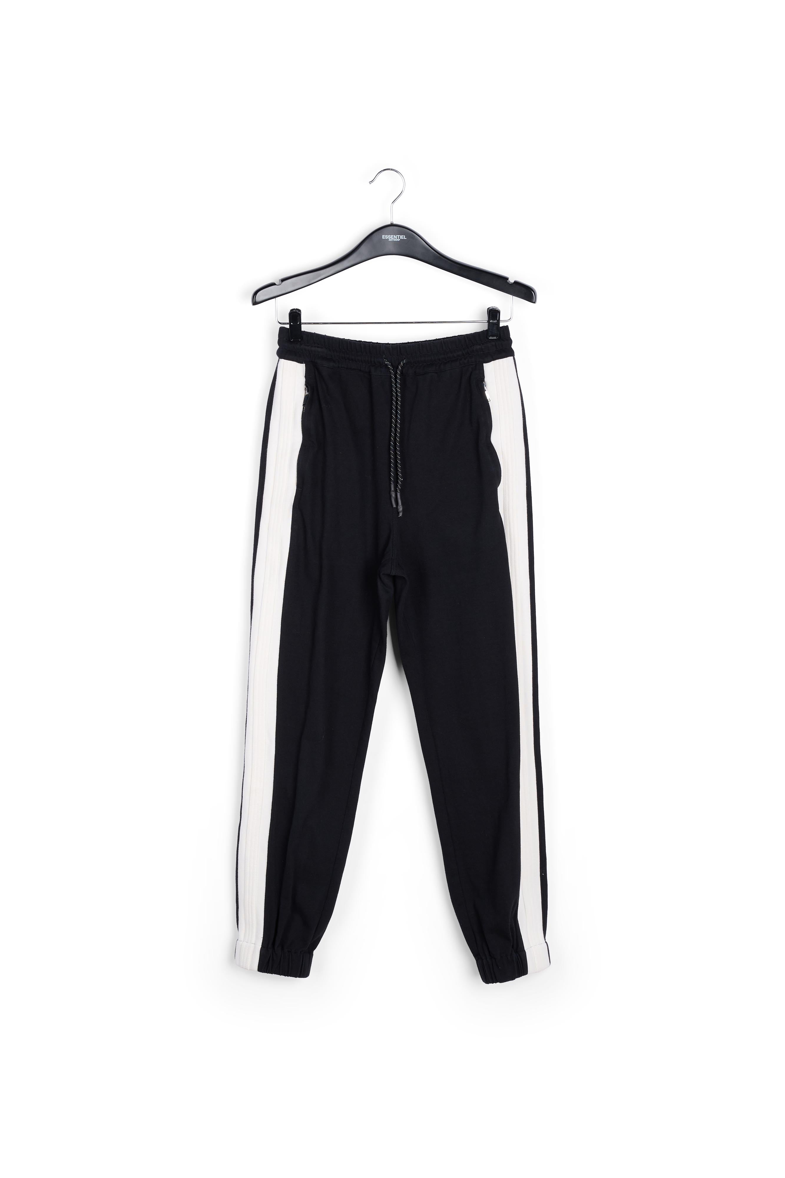 Pantalon de jogging noir avec bande côtelée RE—SSENTIEL | Essentiel second hand