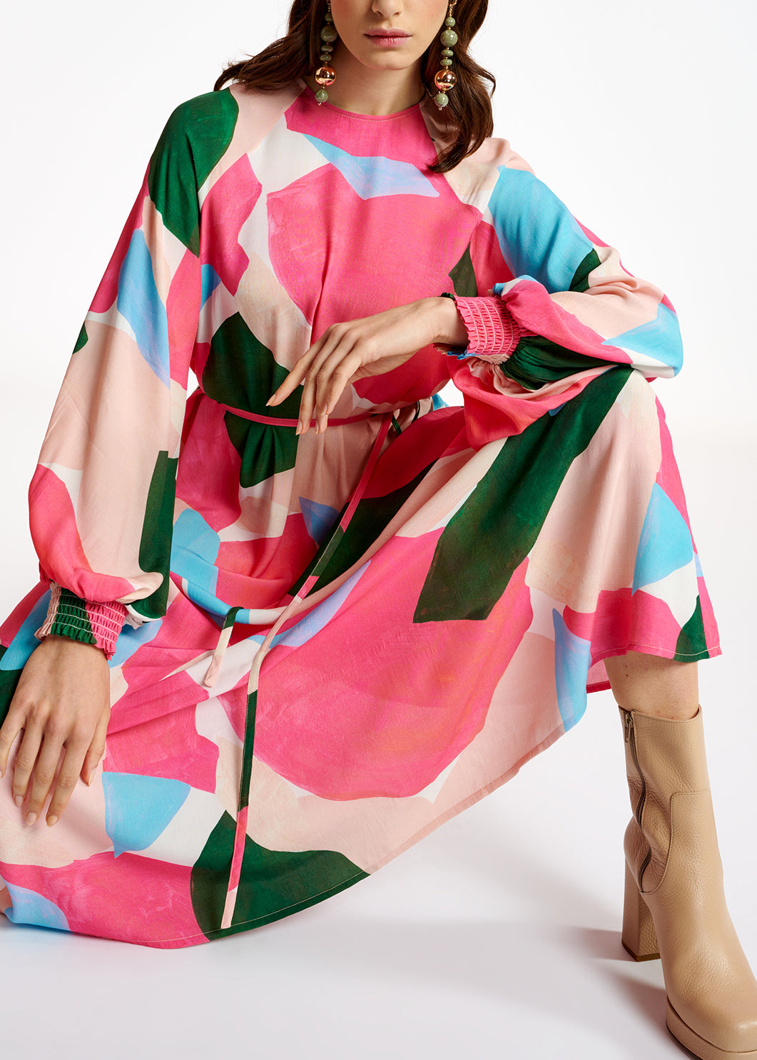 Maxi robe à  imprimé graphique rose clair, rose et bleu RE—SSENTIEL | Essentiel second hand