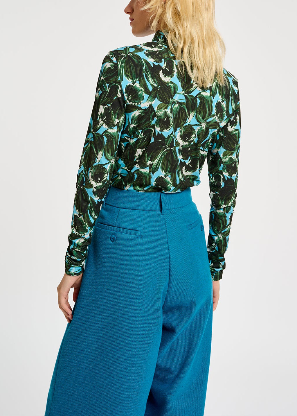 Top à  col roulé imprimé feuillage bleu et vert RE—SSENTIEL | Essentiel second hand