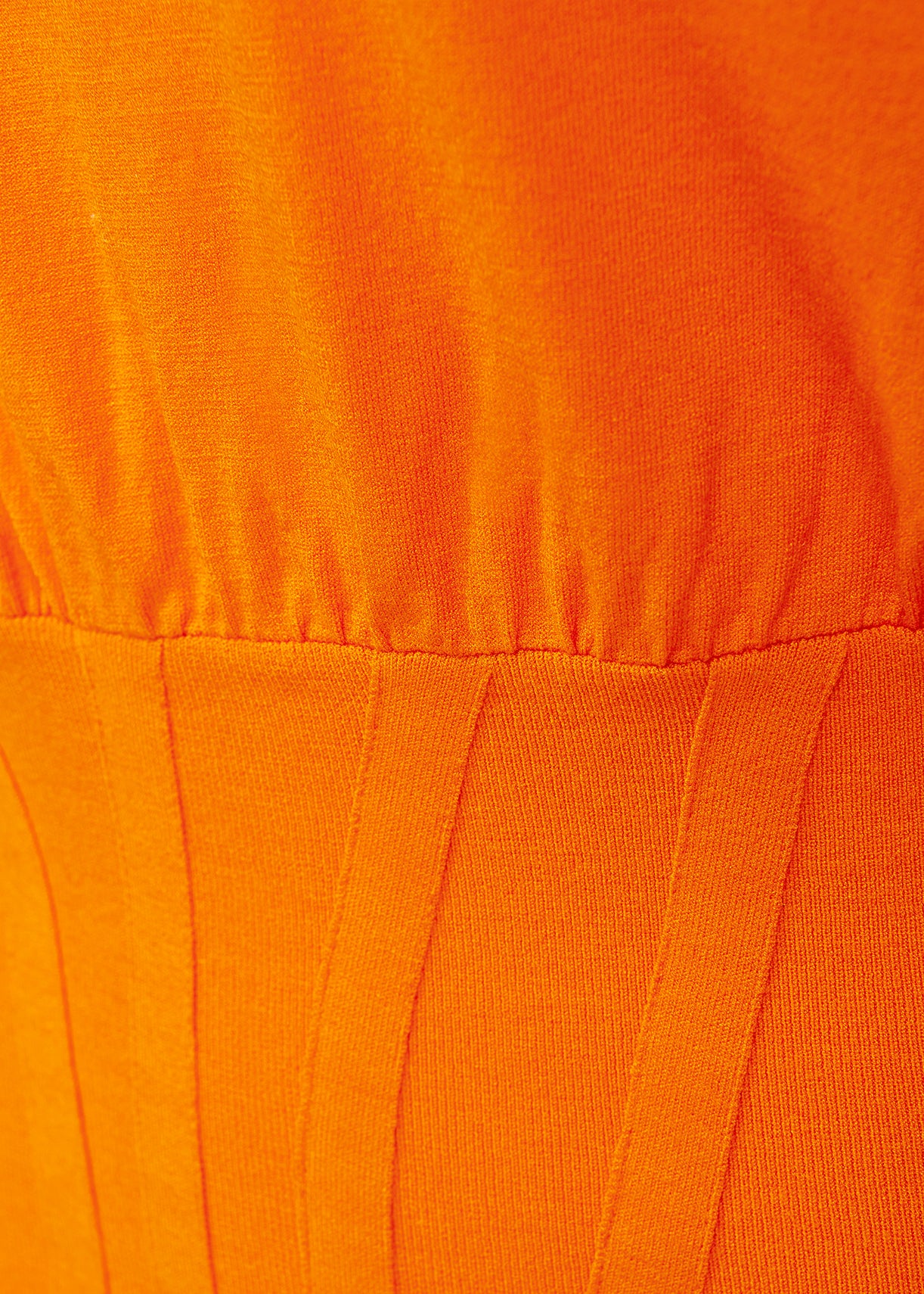 Pull orange à taille cintrée RE—SSENTIEL | Essentiel second hand