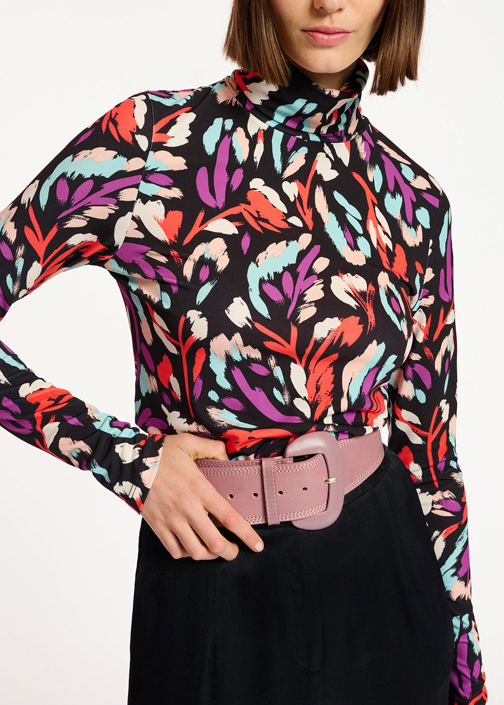Black, coral red and purple abstract-print turtleneck top RE—SSENTIEL | Essentiel second hand