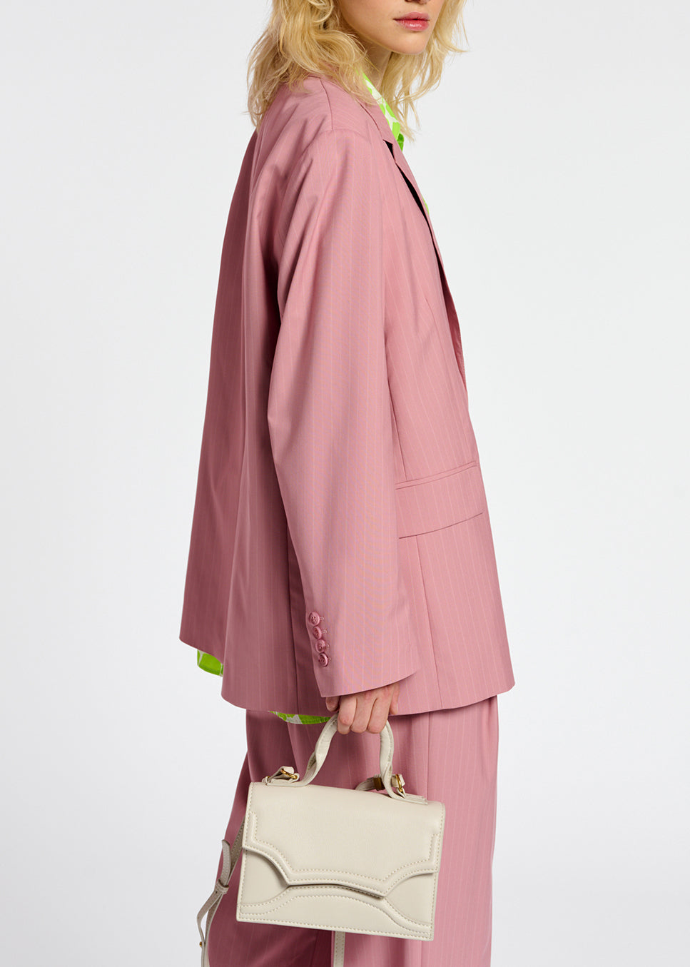 Blazer rose oversize aux rayures fines RE—SSENTIEL | Essentiel second hand
