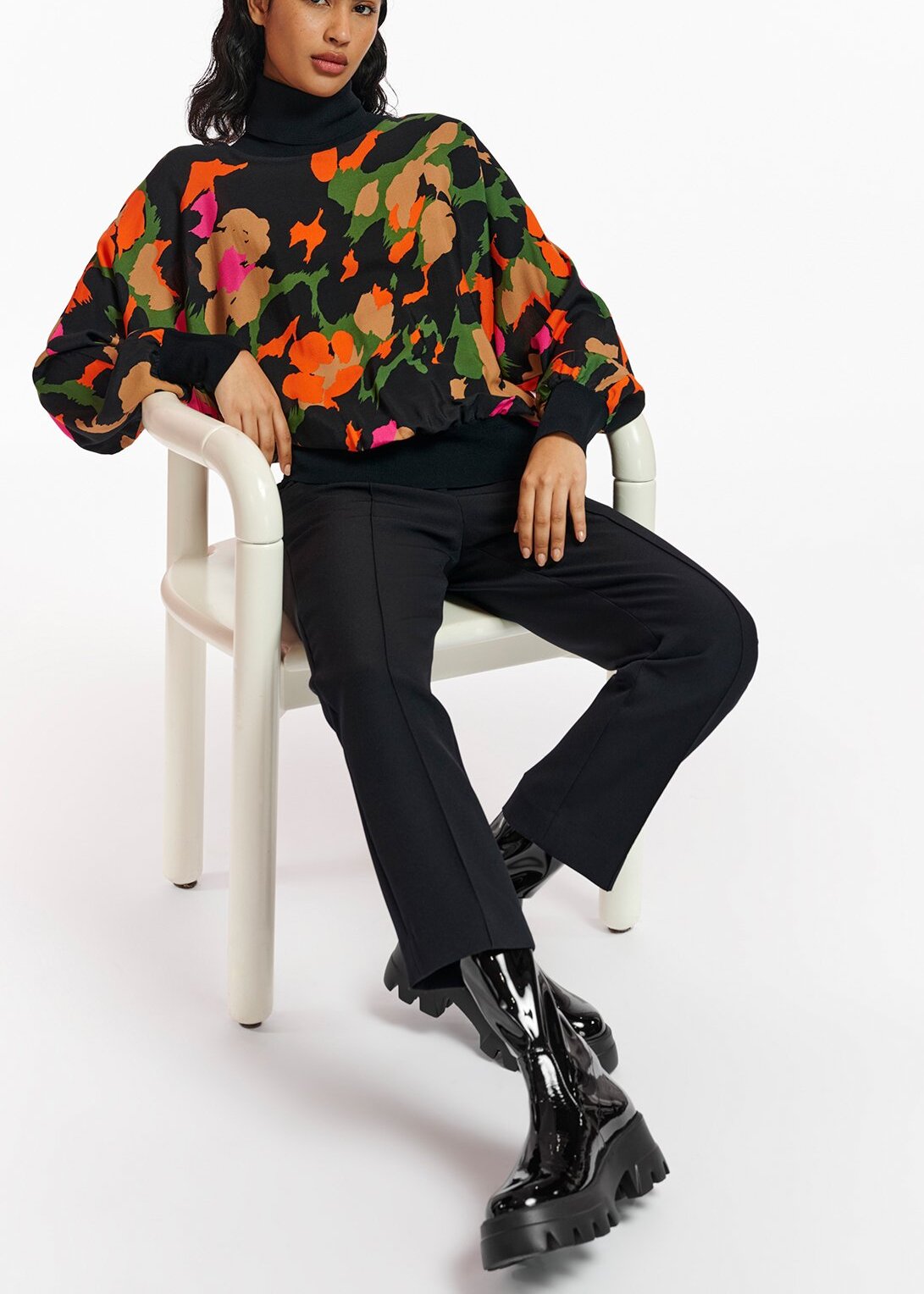 Black abstract-print top with rib-knitted trims RE—SSENTIEL | Essentiel second hand