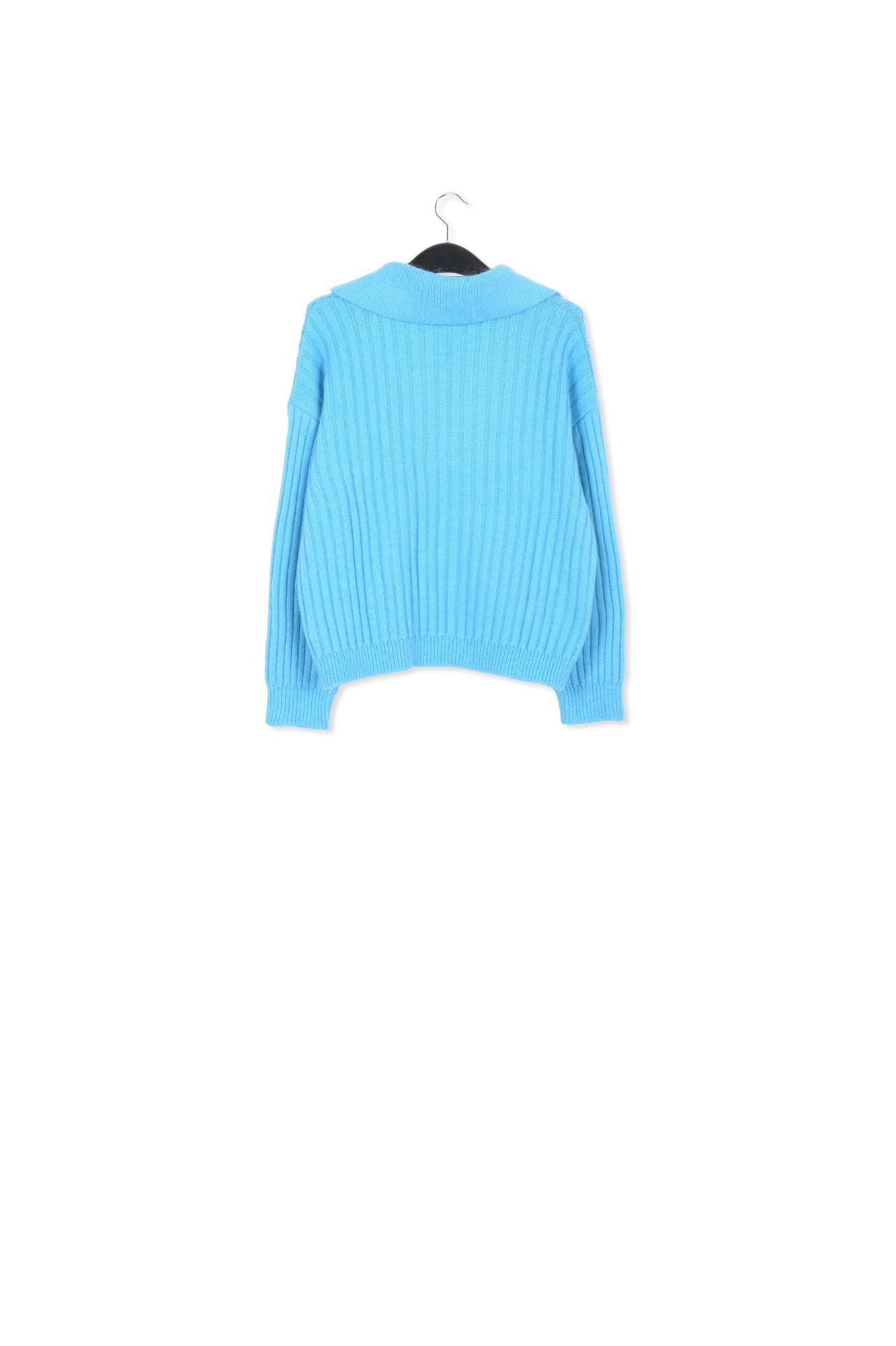 Pull en côtes bleu à  encolure v RE—SSENTIEL | Essentiel second hand
