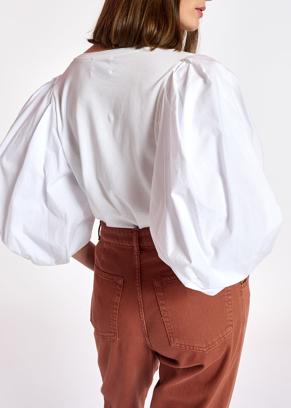 White jersey v-neck t-shirt with cotton-poplin sleeves RE—SSENTIEL | Essentiel second hand