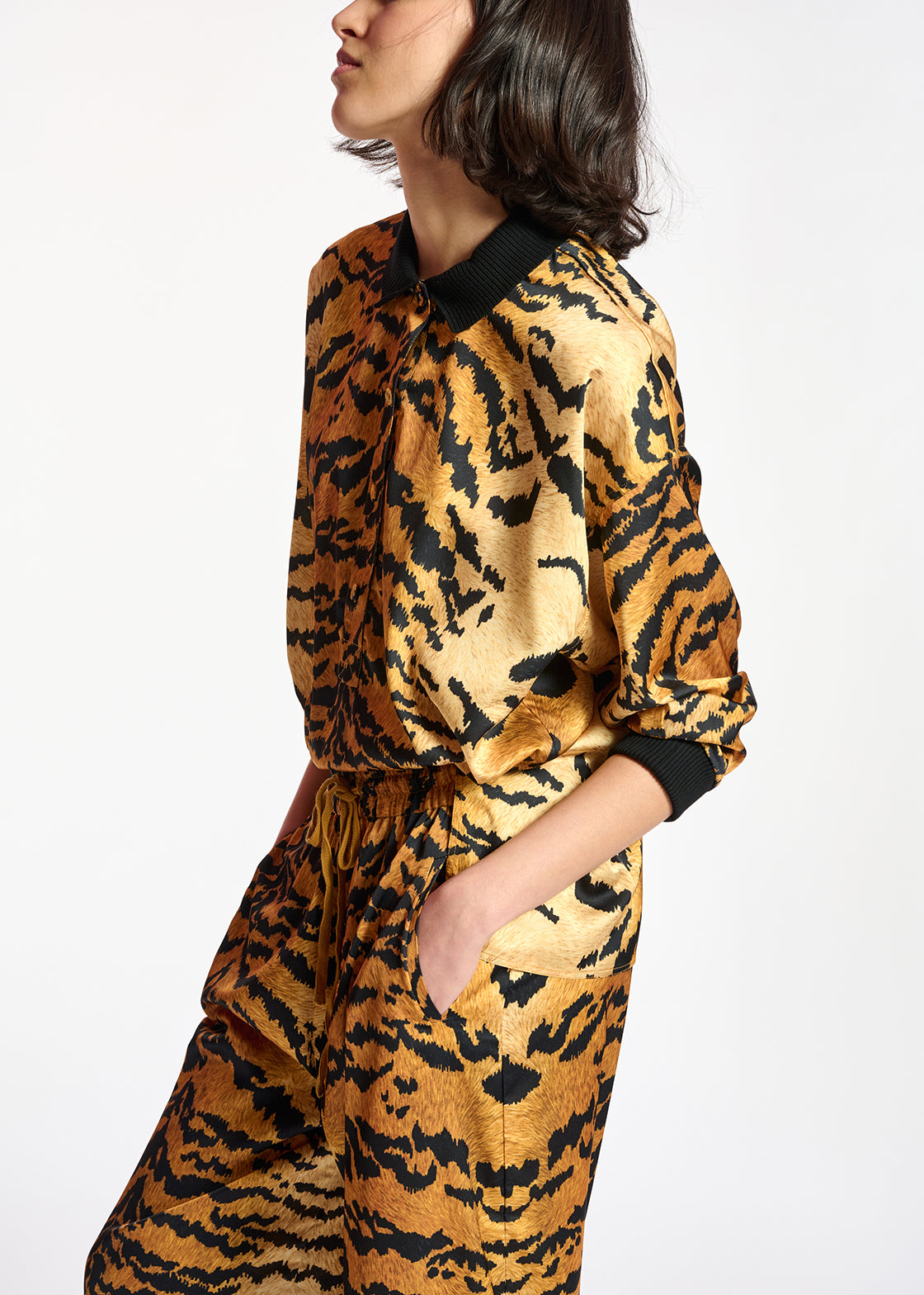 Brown oversized top with tiger print RE—SSENTIEL | Essentiel second hand