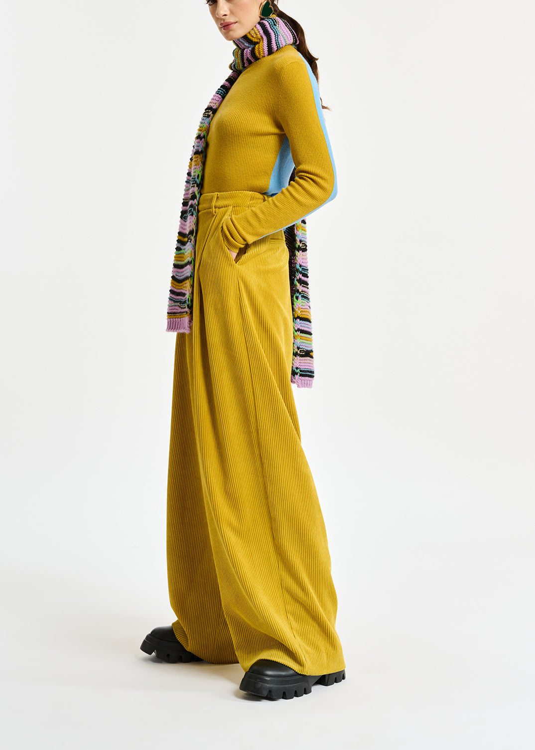 Ochre and blue two-tone turtleneck knit sweater RE—SSENTIEL | Essentiel second hand