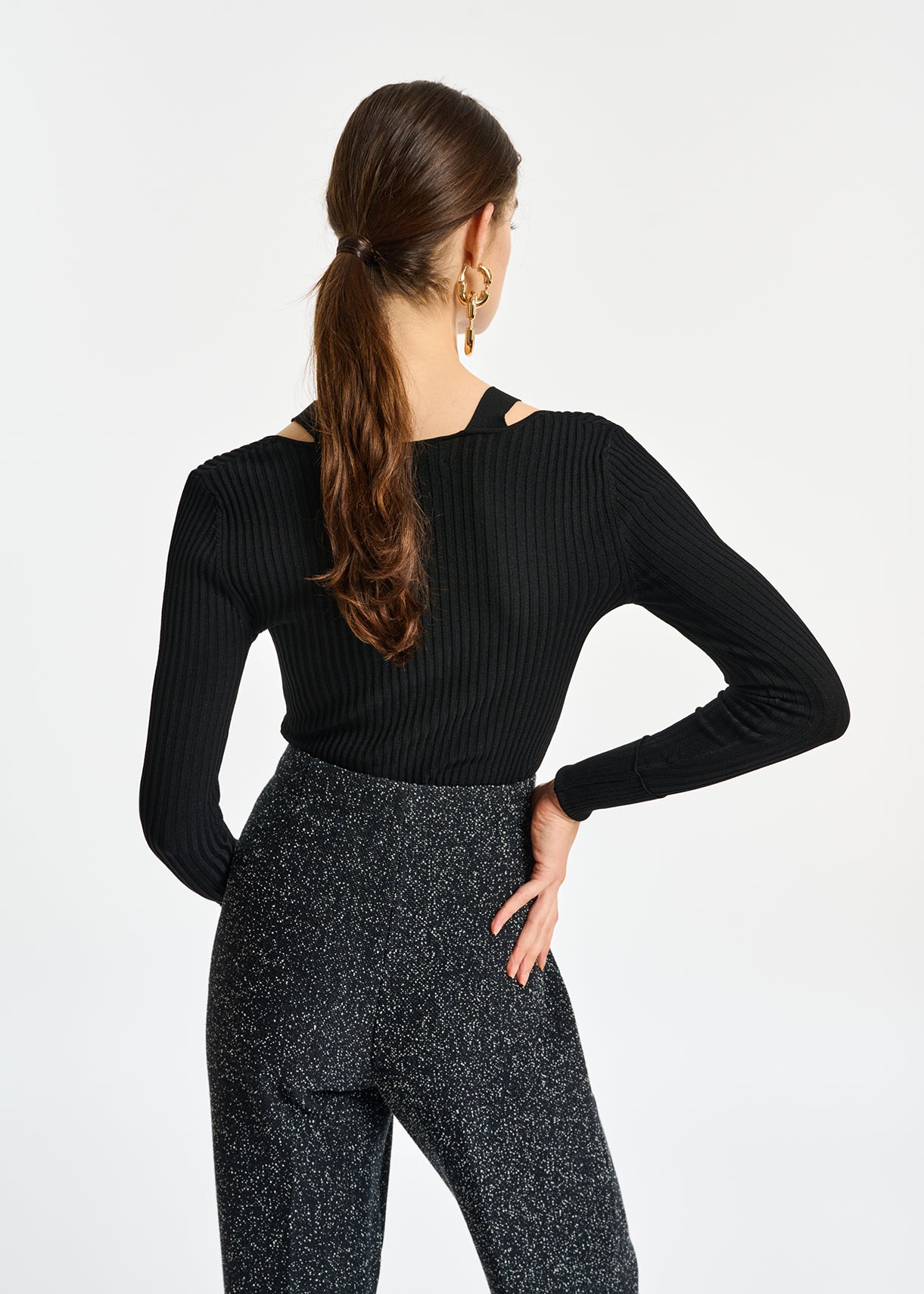 Black fine-knit V-neck sweater with cutouts RE—SSENTIEL | Essentiel second hand