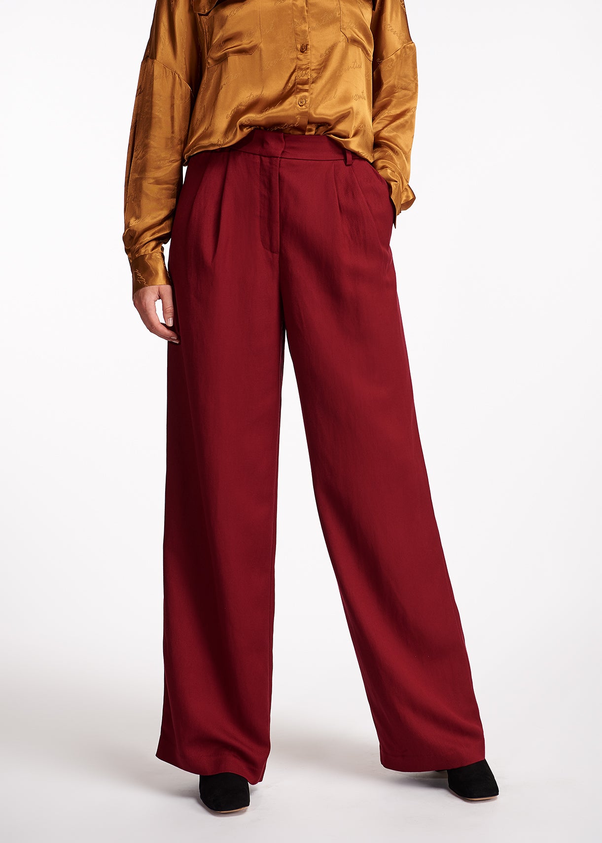 Pantalon marron aux jambes larges RE—SSENTIEL | Essentiel second hand