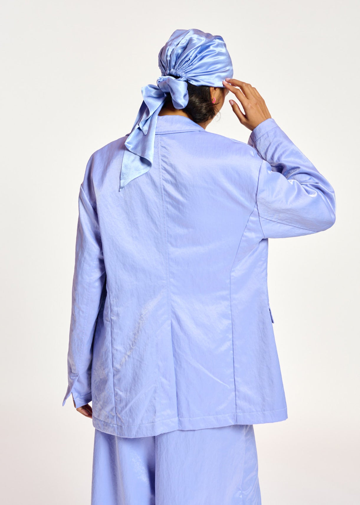 Blazer droit en satin bleu clair RE—SSENTIEL | Essentiel second hand