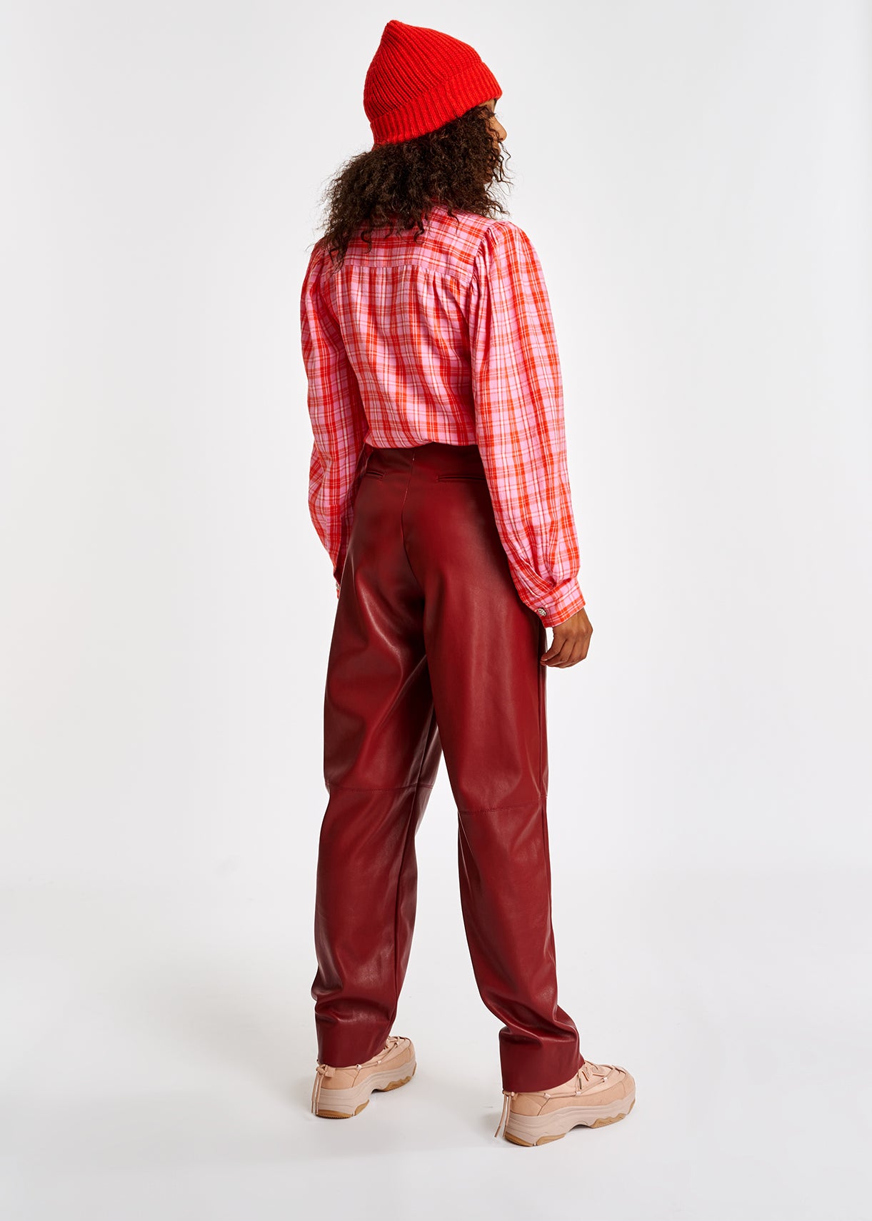 Red faux leather baggy-fit pants RE—SSENTIEL | Essentiel second hand