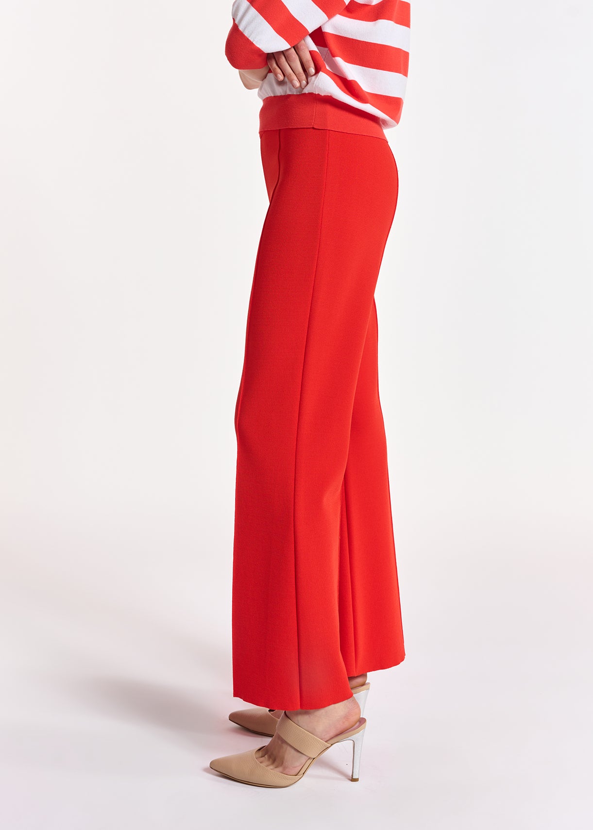 Red structured knit pants RE—SSENTIEL | Essentiel second hand
