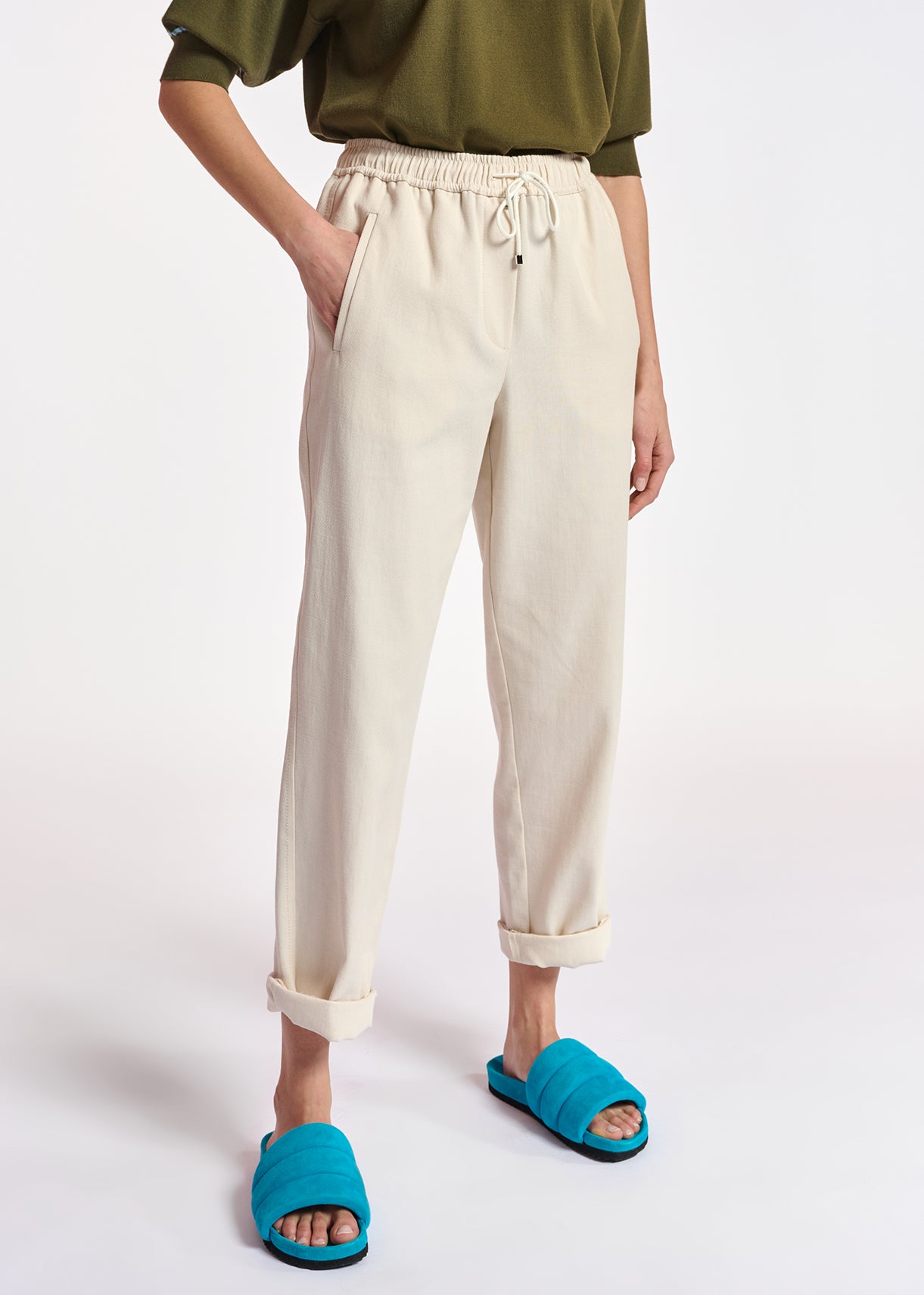 Pantalon fuselé en coton blanc cassé RE—SSENTIEL | Essentiel second hand