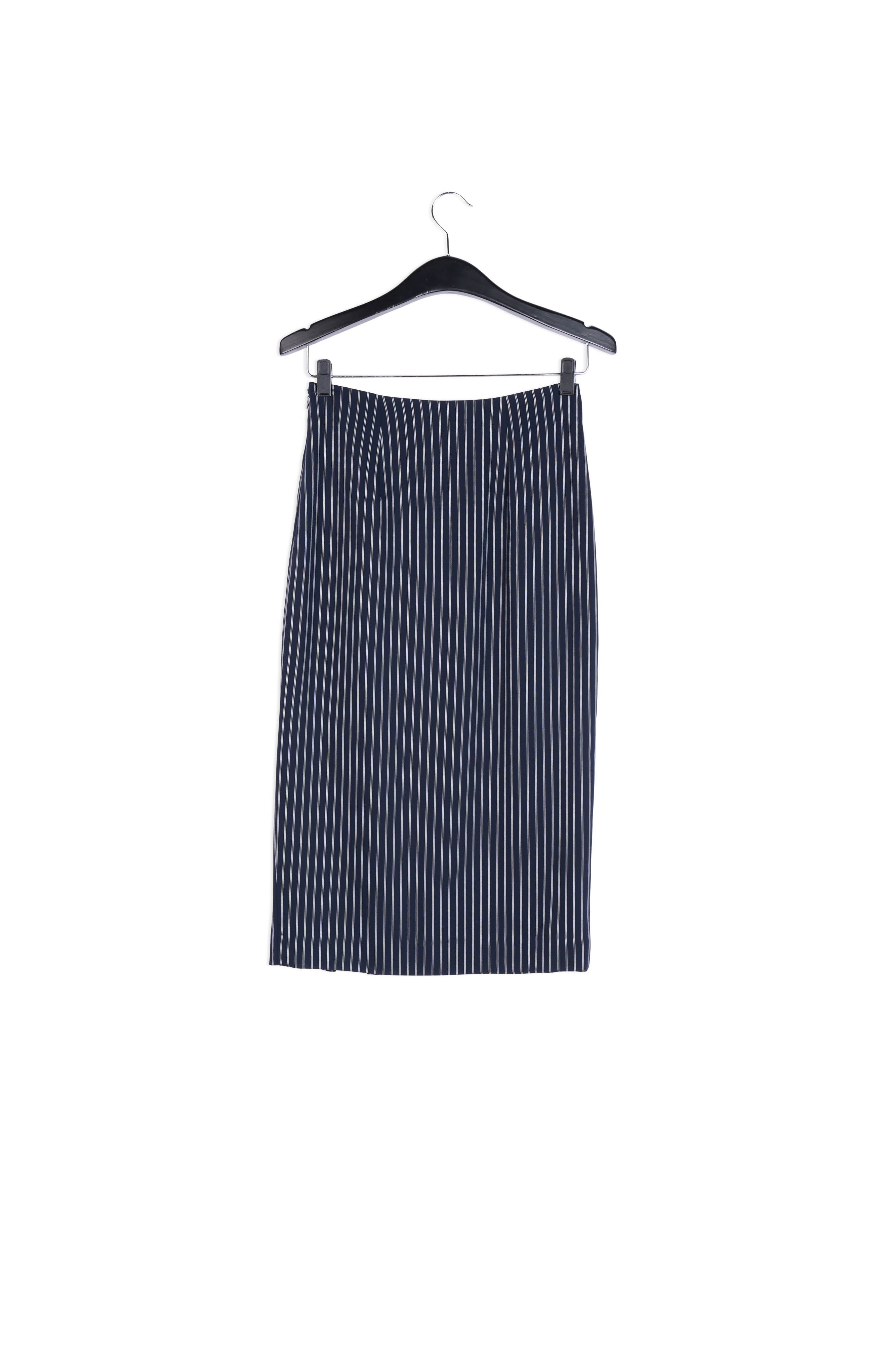 Jupe bleu foncé à fines rayures avec fente volantée RE—SSENTIEL | Essentiel second hand