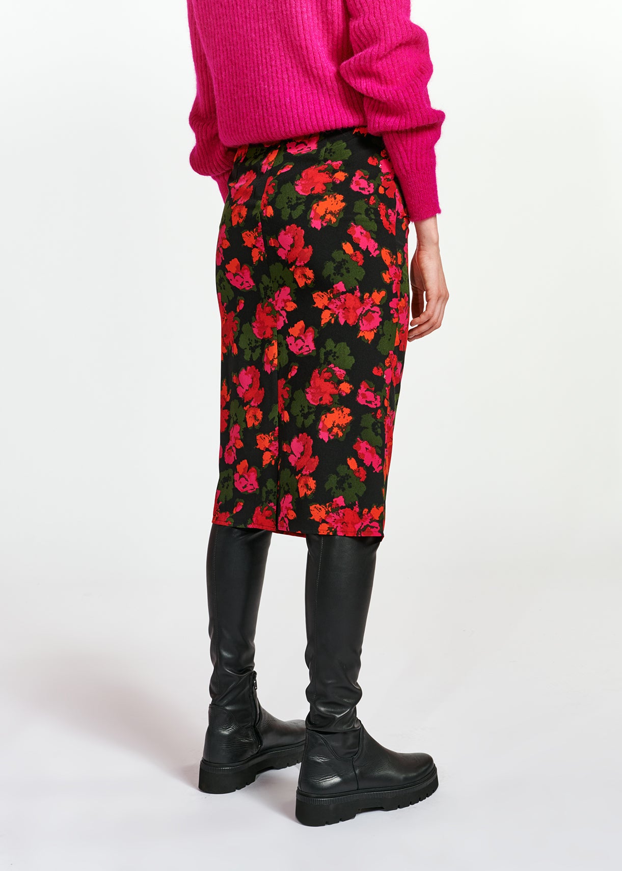 Jupe fourreau fleurie noire et rouge avec ruche RE—SSENTIEL | Essentiel second hand