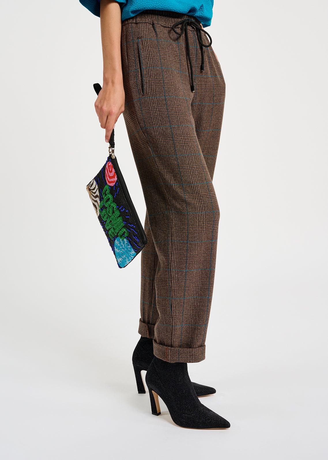 Pantalon brun à  carreaux noirs et bleus RE—SSENTIEL | Essentiel second hand