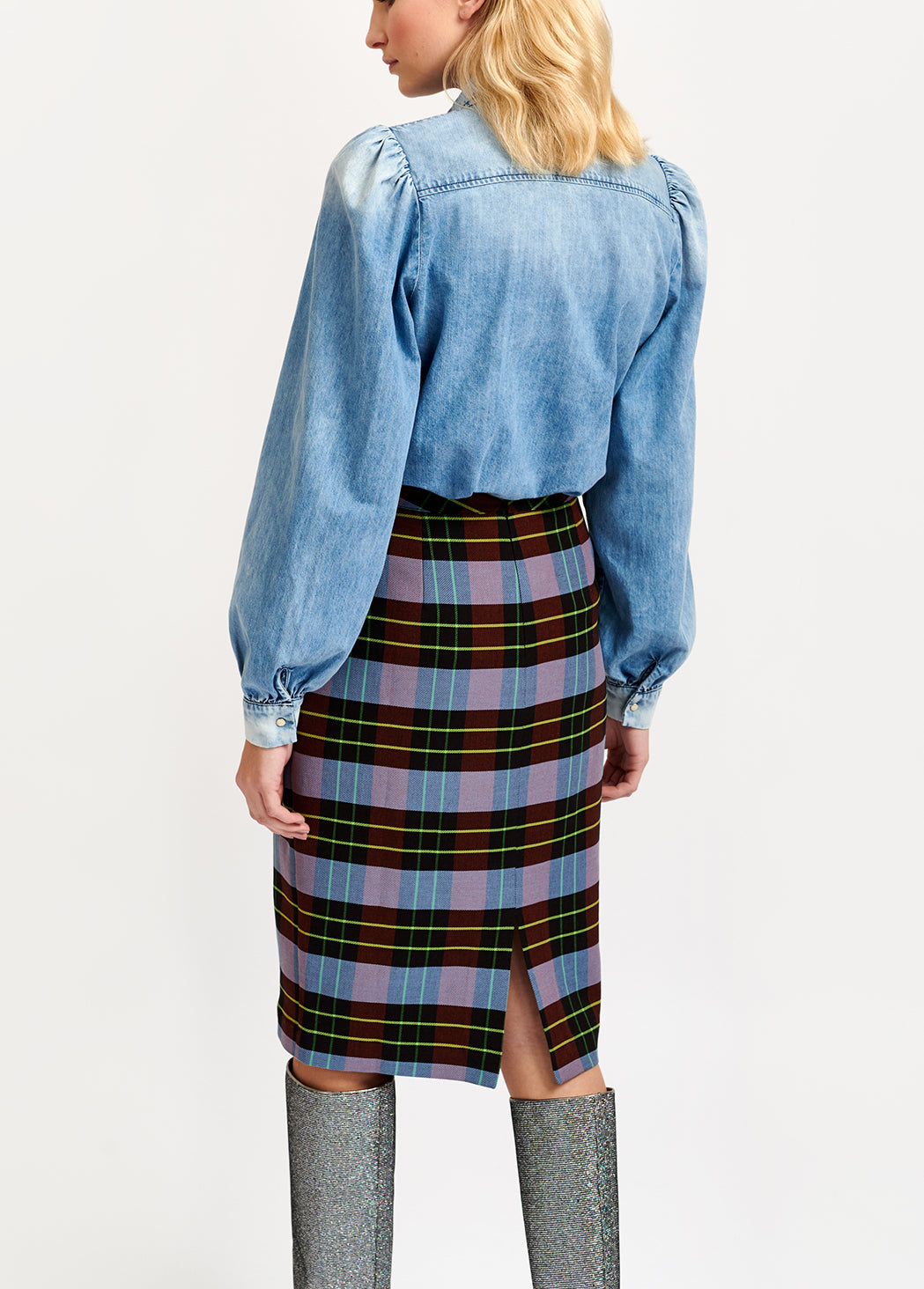 Midirok met lichtblauw, bordeaux en zwart plaidmotief RE—SSENTIEL | Essentiel second hand