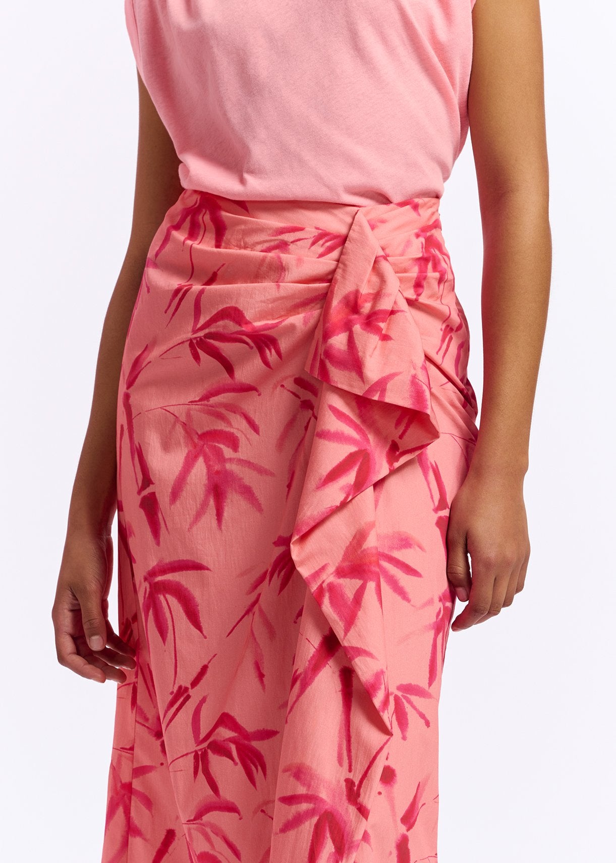 Peach cotton draped midi skirt with palm leaf print RE—SSENTIEL | Essentiel second hand