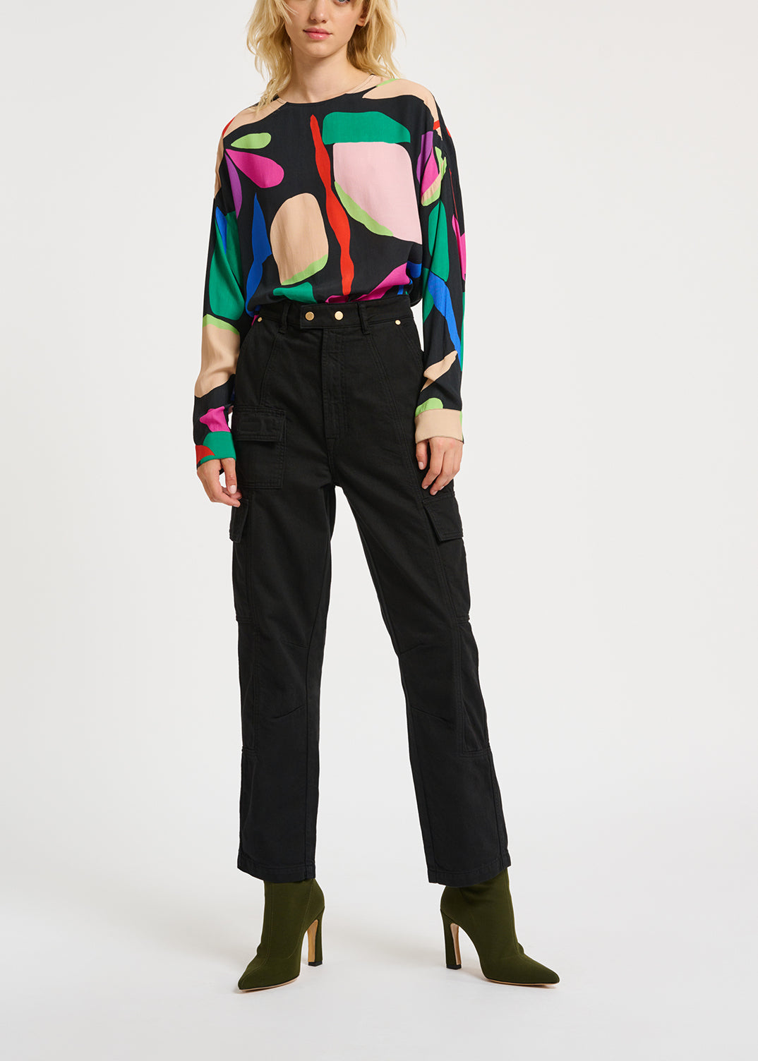 Jean treillis noir aux jambes droites RE—SSENTIEL | Essentiel second hand