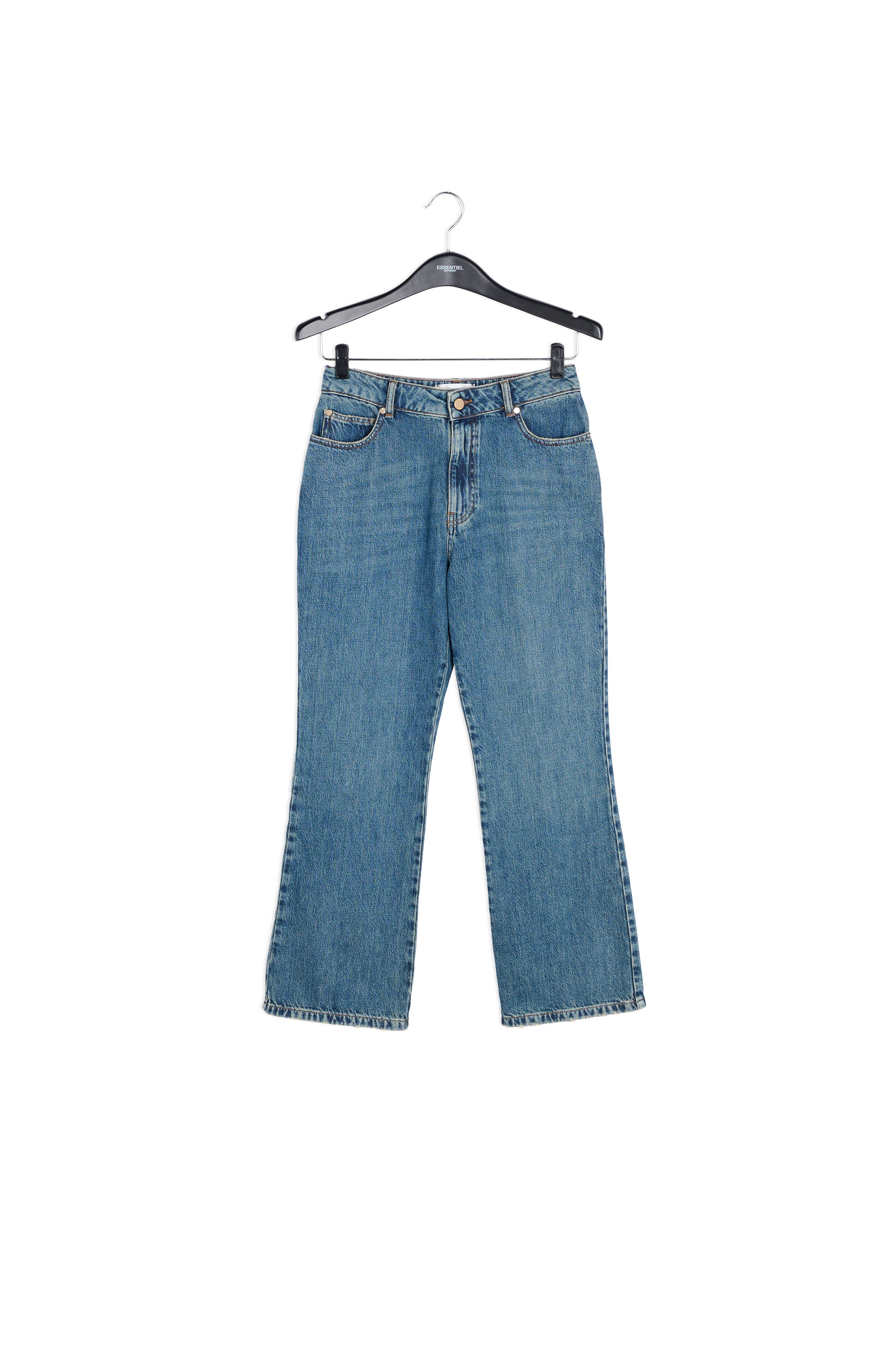 Jean bleu aux jambes évasées RE—SSENTIEL | Essentiel second hand