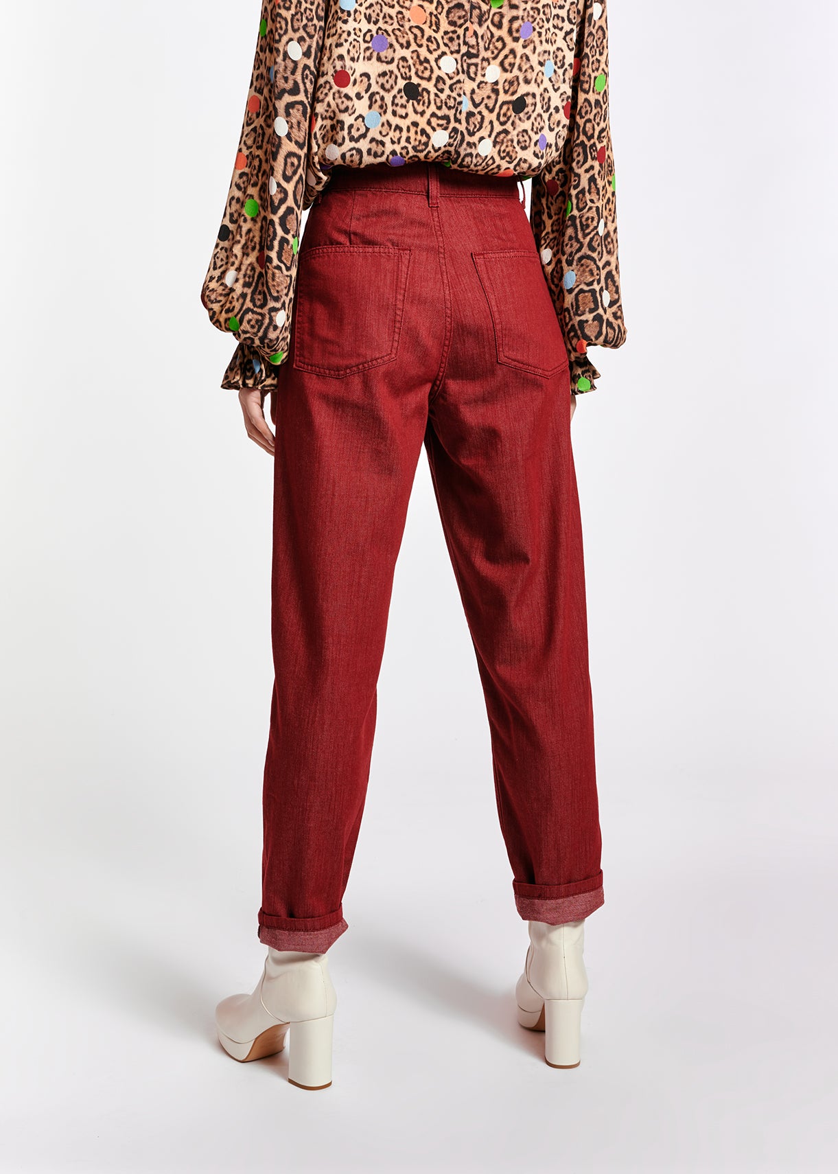 Jean bordeaux à coupe ample RE—SSENTIEL | Essentiel second hand