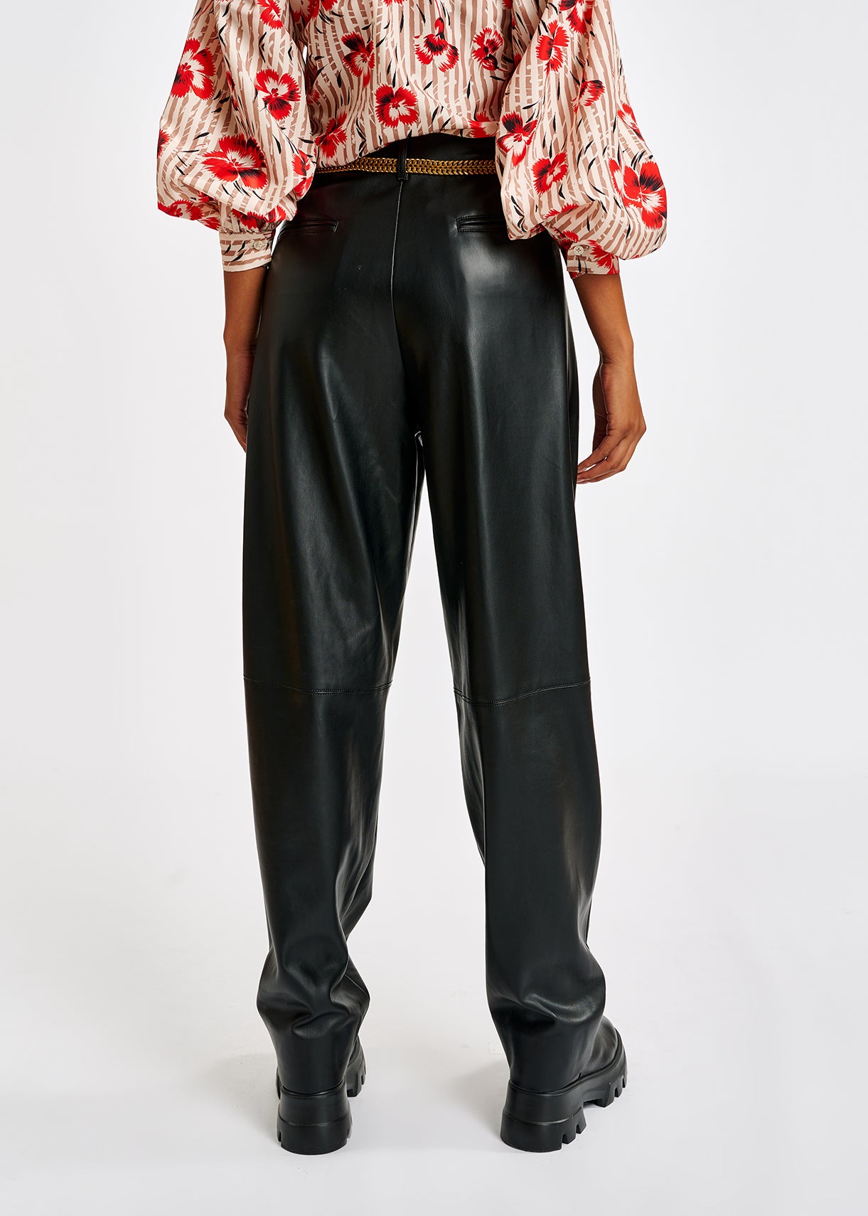 Black faux leather baggy-fit pants RE—SSENTIEL | Essentiel second hand
