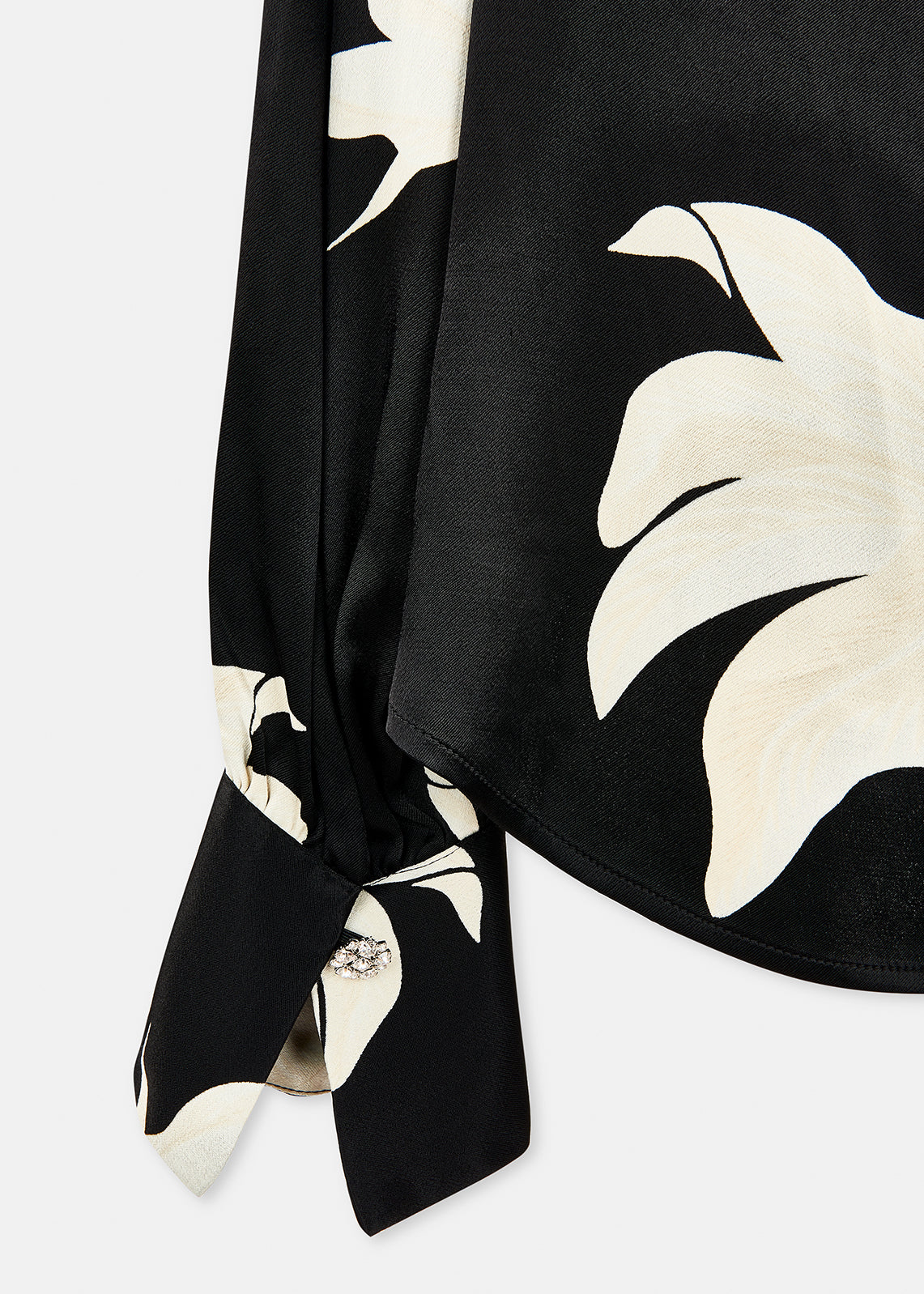 Top fleuri noir et blanc cassé RE—SSENTIEL | Essentiel second hand