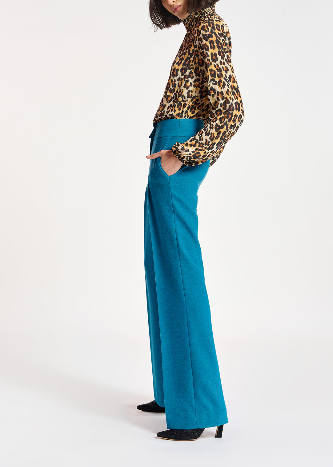 Blue straight-leg pants RE—SSENTIEL | Essentiel second hand