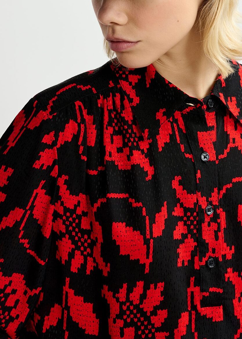 Polo noir et rouge à imprimé fleuri RE—SSENTIEL | Essentiel second hand