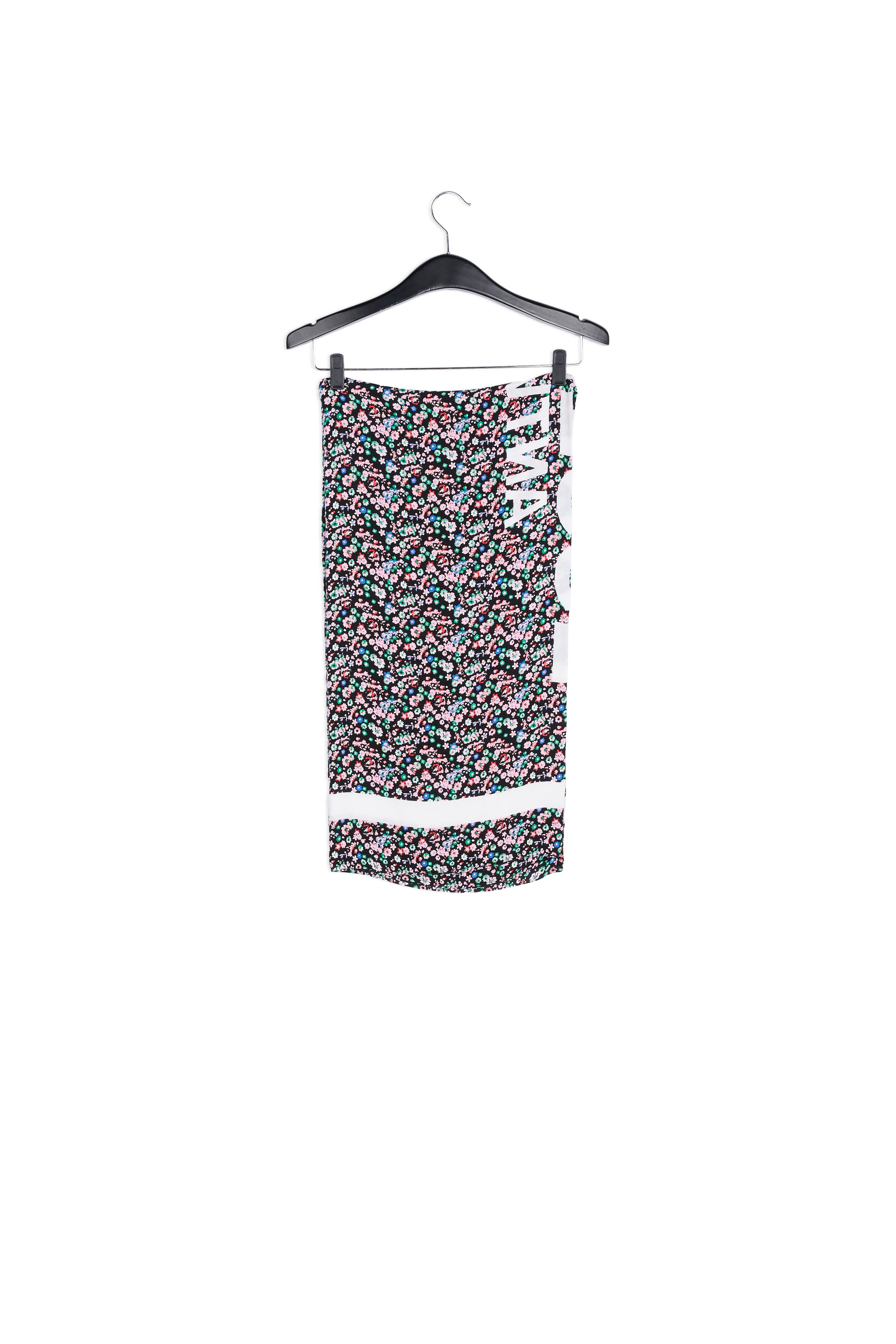 Black, green and red floral scarf RE—SSENTIEL | Essentiel second hand