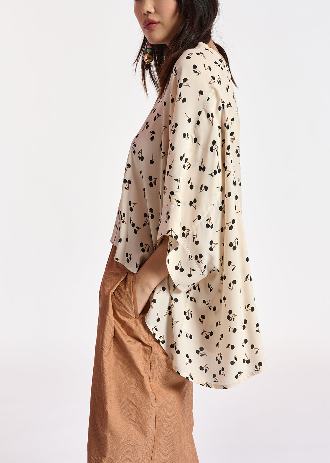 Top oversize cerises blanc cassé et noir RE—SSENTIEL | Essentiel second hand