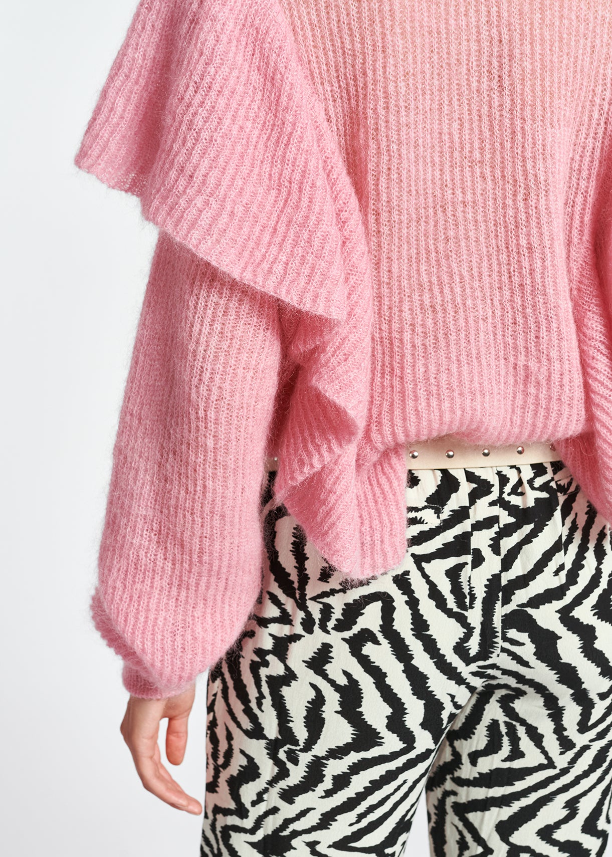 Soft pink mohair-wool blend ruffle sweater RE—SSENTIEL | Essentiel second hand